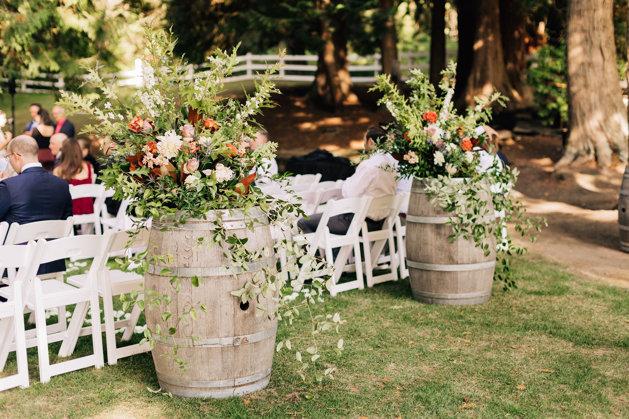 wine-barrel-wedding-decor-ideas