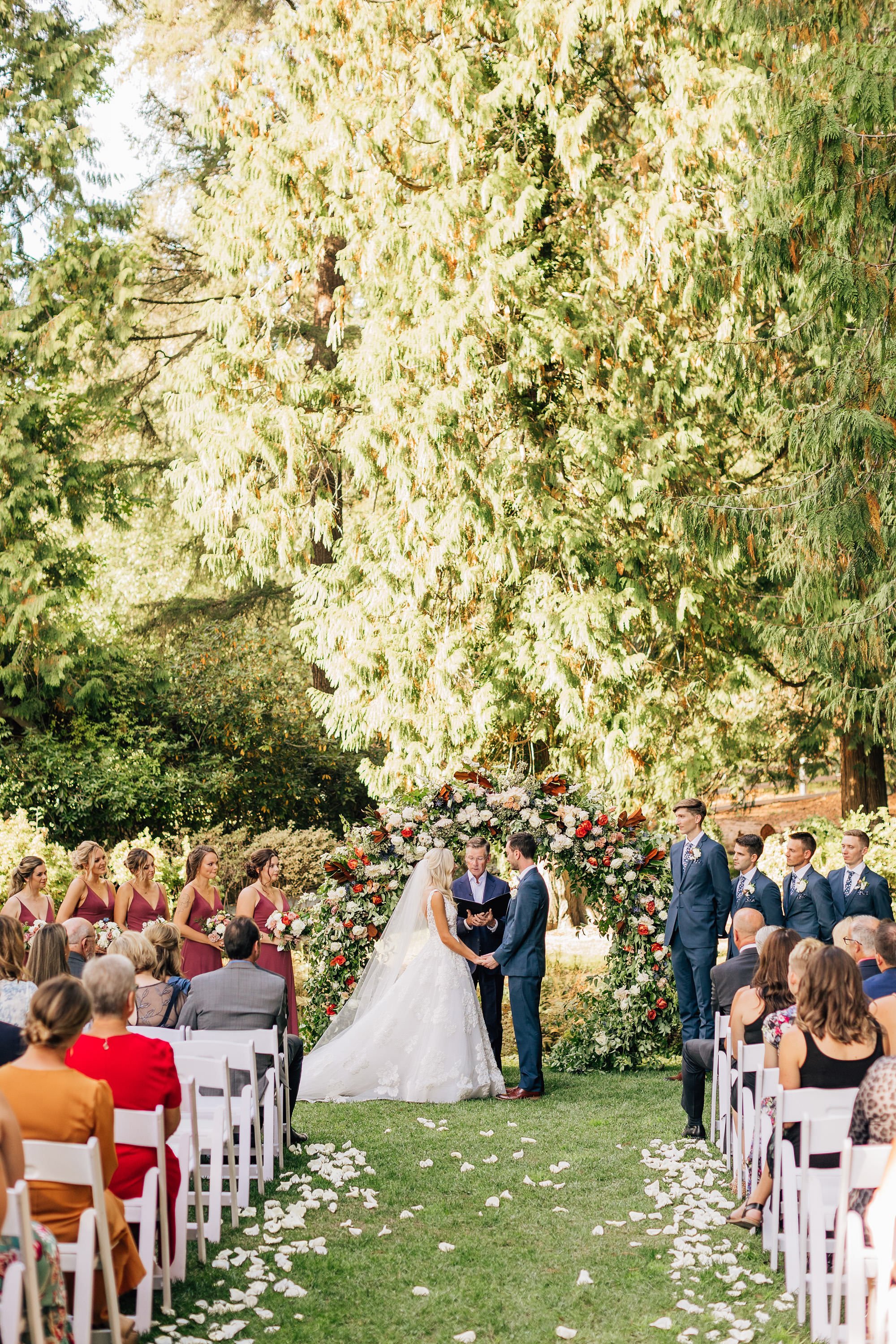 Chateau-lill-woodinville-winery-wedding-venue-outdoors-seattle-wedding-planner-pacific-engagements-wedding-planning