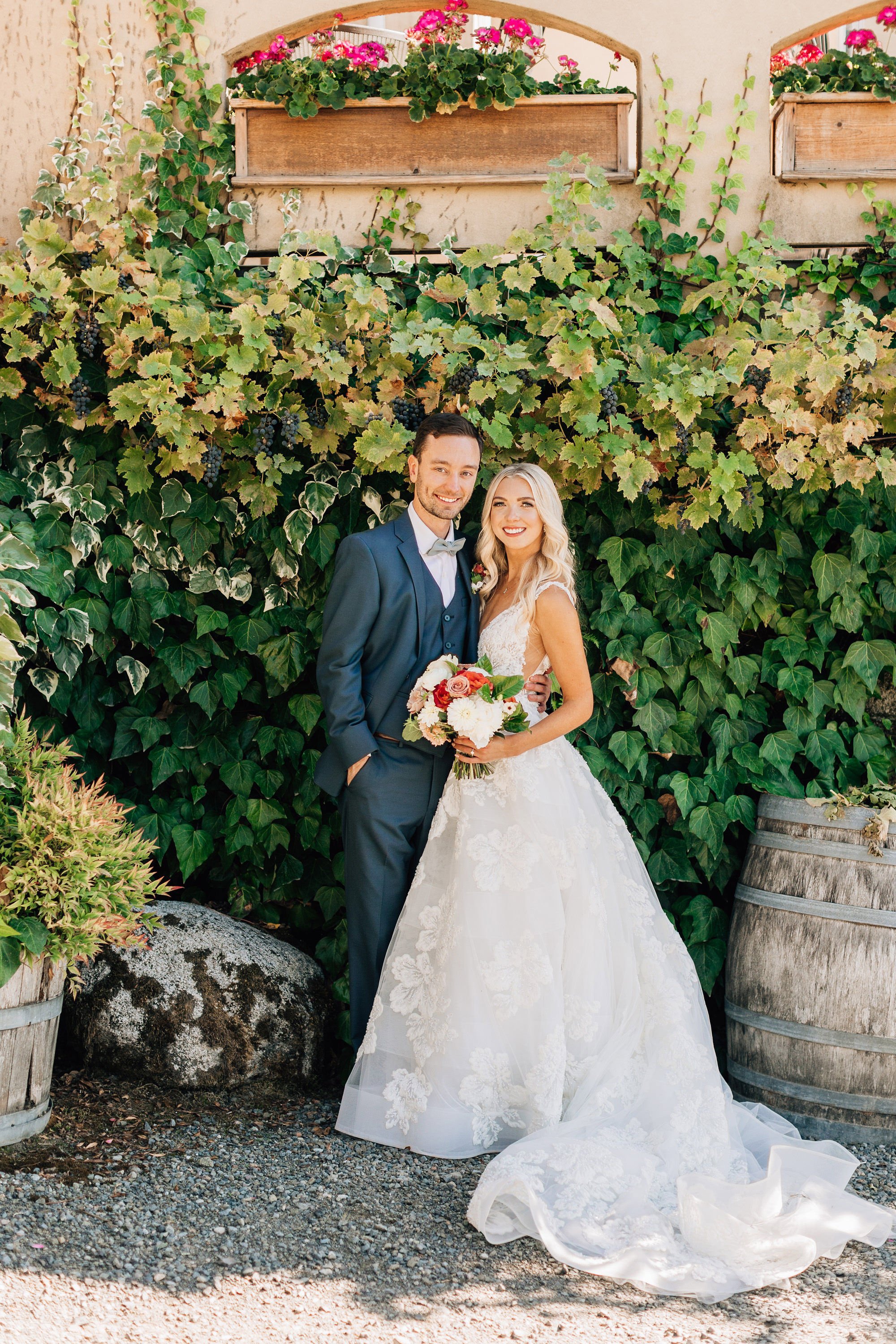 Chateau-lill-wedding-photos-bride-and-groom-portraits-jenna-bechtholt-photography-seattle-wedding-planners-pacific-engagements-wedding-planning-and-design