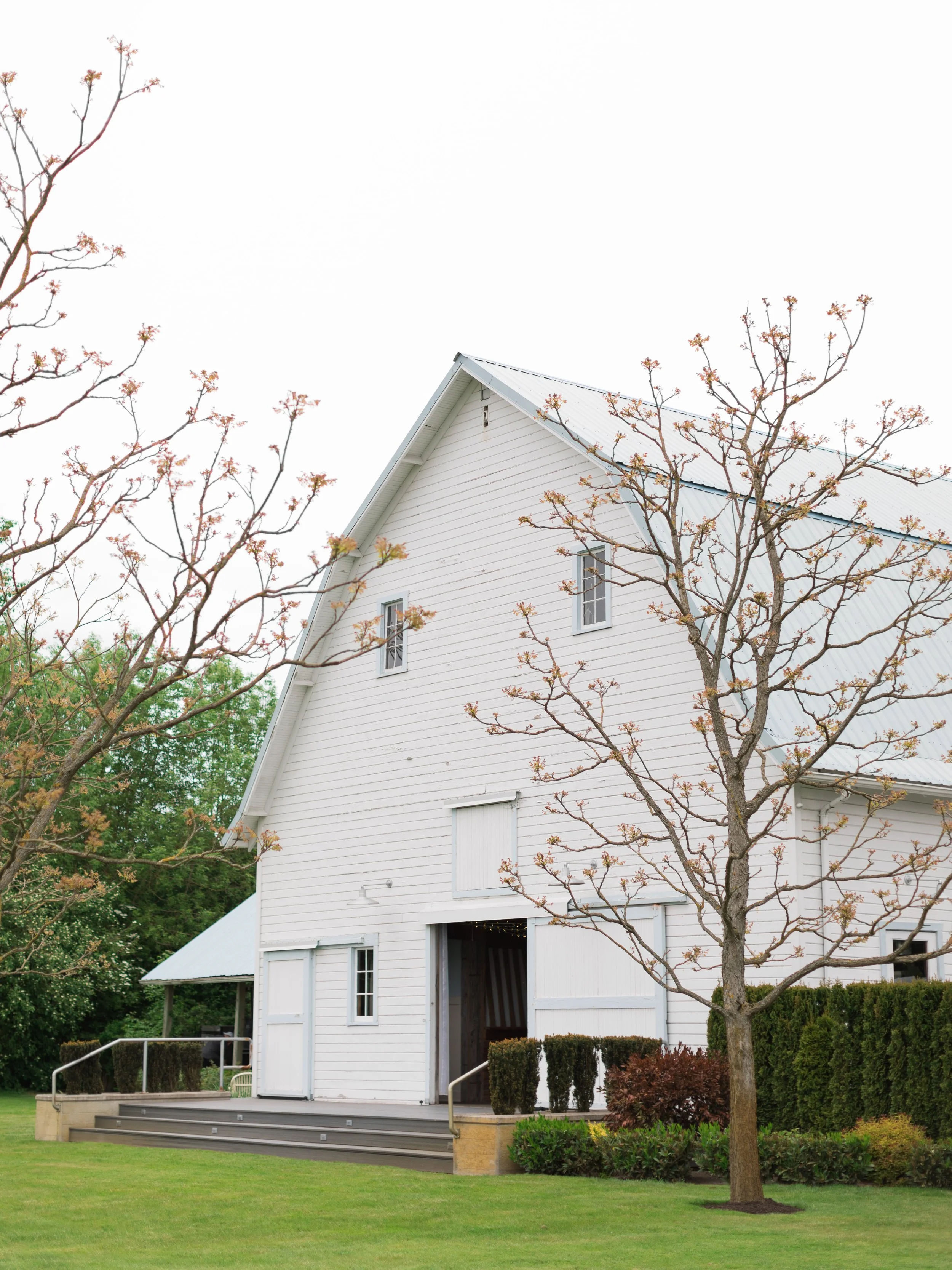 pacific-engagements-tetiana-photography-wedding-at-santucci-farm-mount-vernon-wa