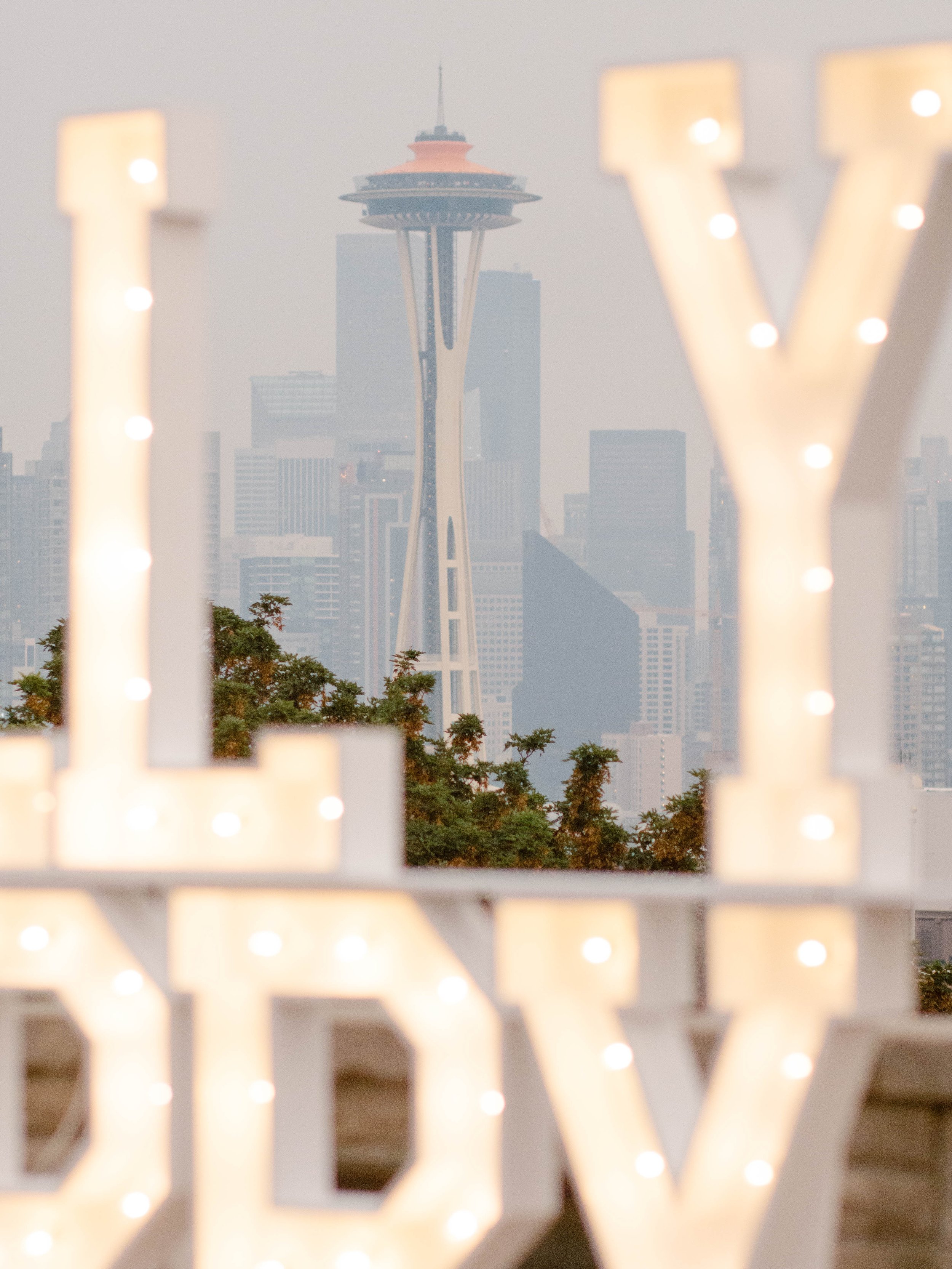 pacific-engagements-wedding-planning-and-design-kerry-jeanne-photography-seattle-kerry-park-proposal
