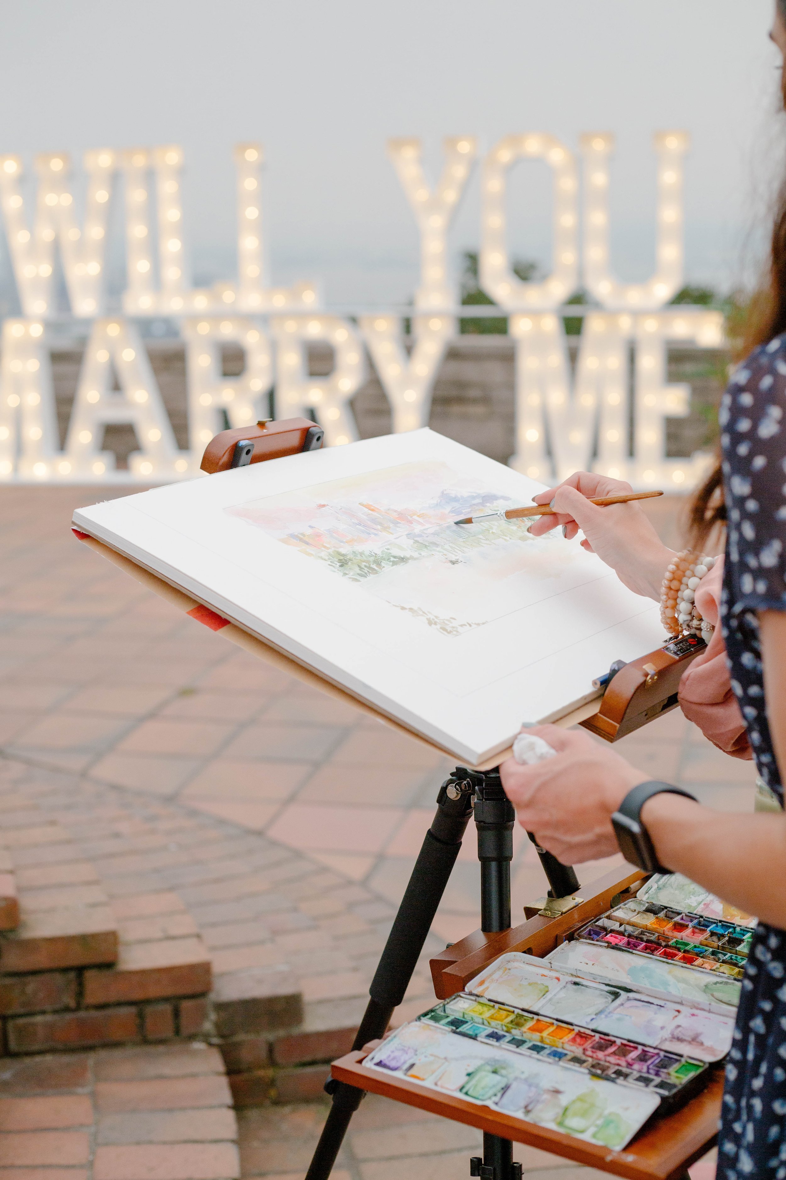 pacific-engagements-live-painter-paige-lindsey-design-kerry-jeanne-photography-a-to-z-marquee-letter-rental-seattle-kerry-park-engagement