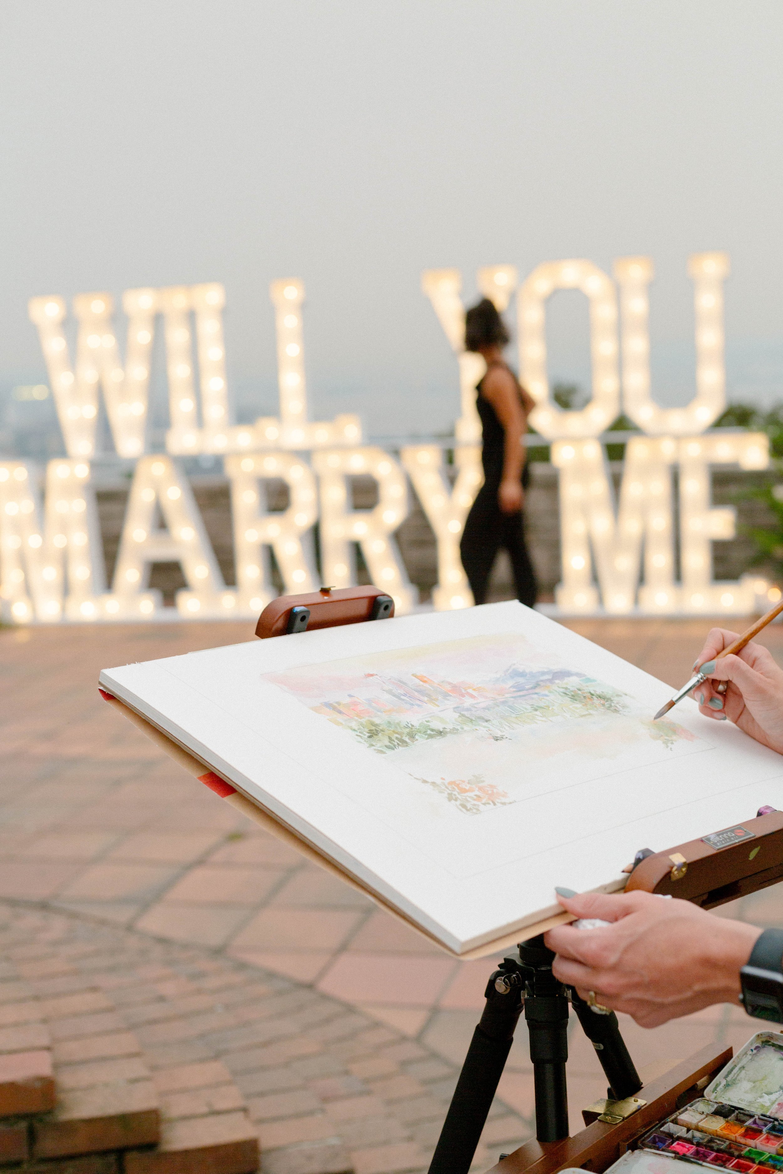 pacific-engagements-tyler-lockett-engaged-kerry-park-live-painter-paige-lindsey-design-a-to-z-marquee-letter-rental-kerry-jeanne-photography-seattle