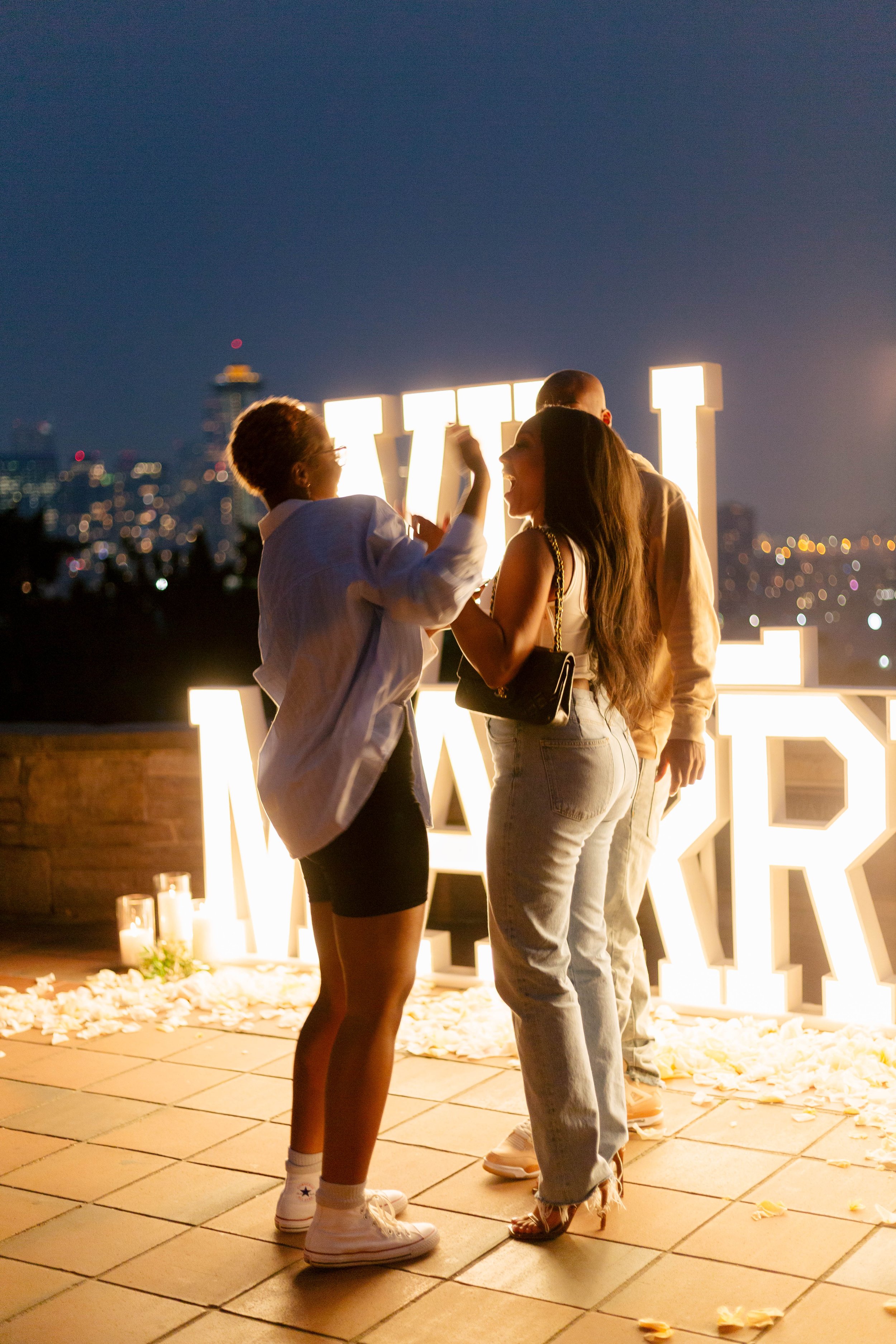 pacific-engagements-wedding-planning-and-design-tyler-lockett-engaged-to-lauren-jackson-kerry-park-kerry-jeanne-photography-a-to-z-marquee-letter-rental-seattle