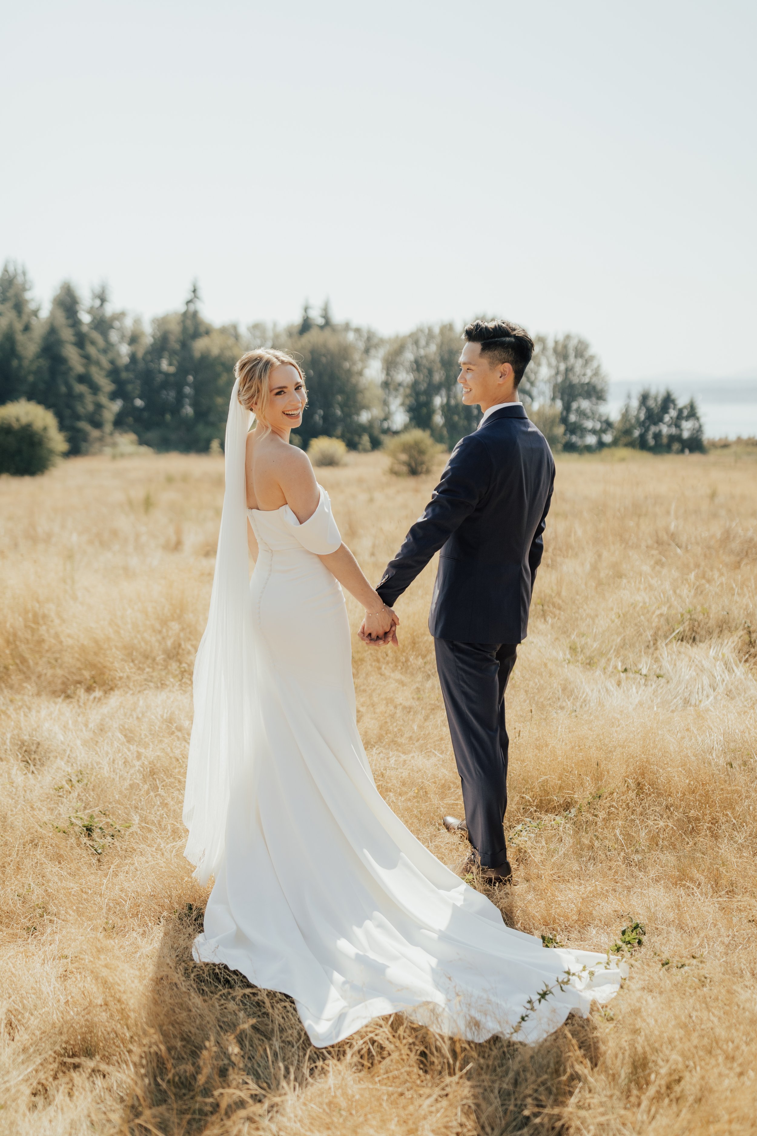 pacific-engagements-discovery-park-formal-wedding-portraits-bride-and-groom-rachel-syrisko-photography