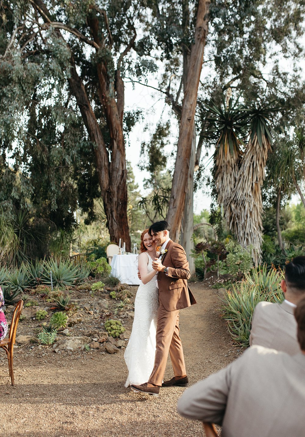 pacific-engagements-ruth-bancroft-gardens-eucalyptus-grove-wedding-first-dance-sam-minter-photography