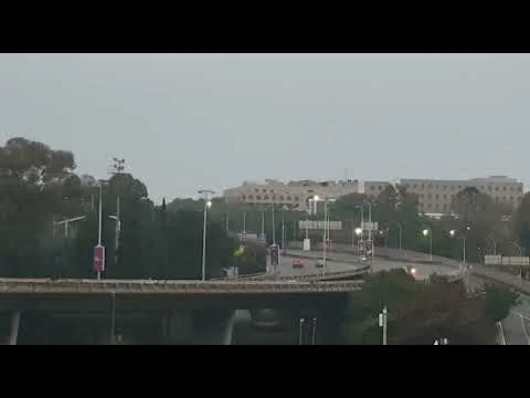 THE LONG MINUTE | RUSH HOUR