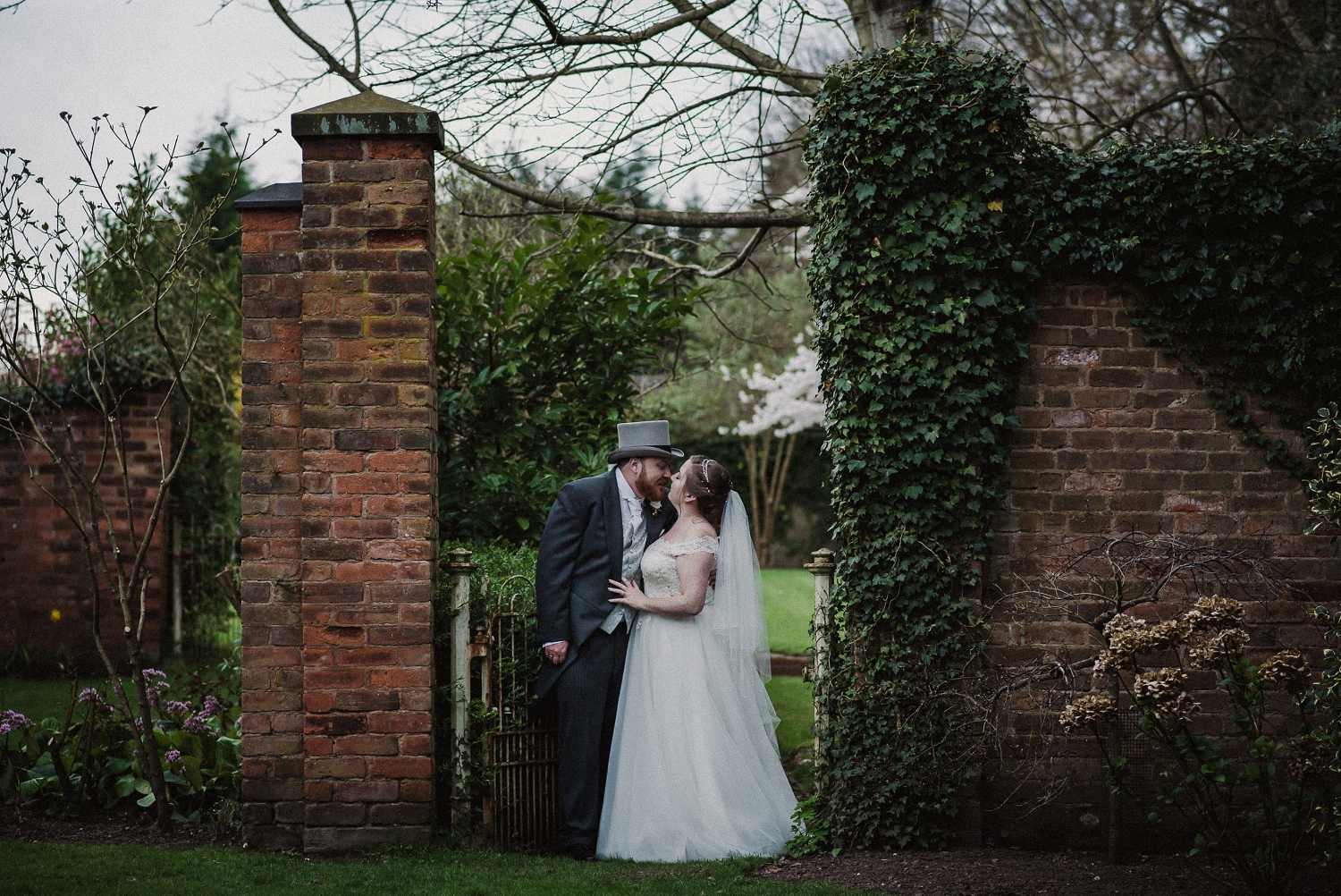 hannah_chris_pendrell_hall_0353.jpg