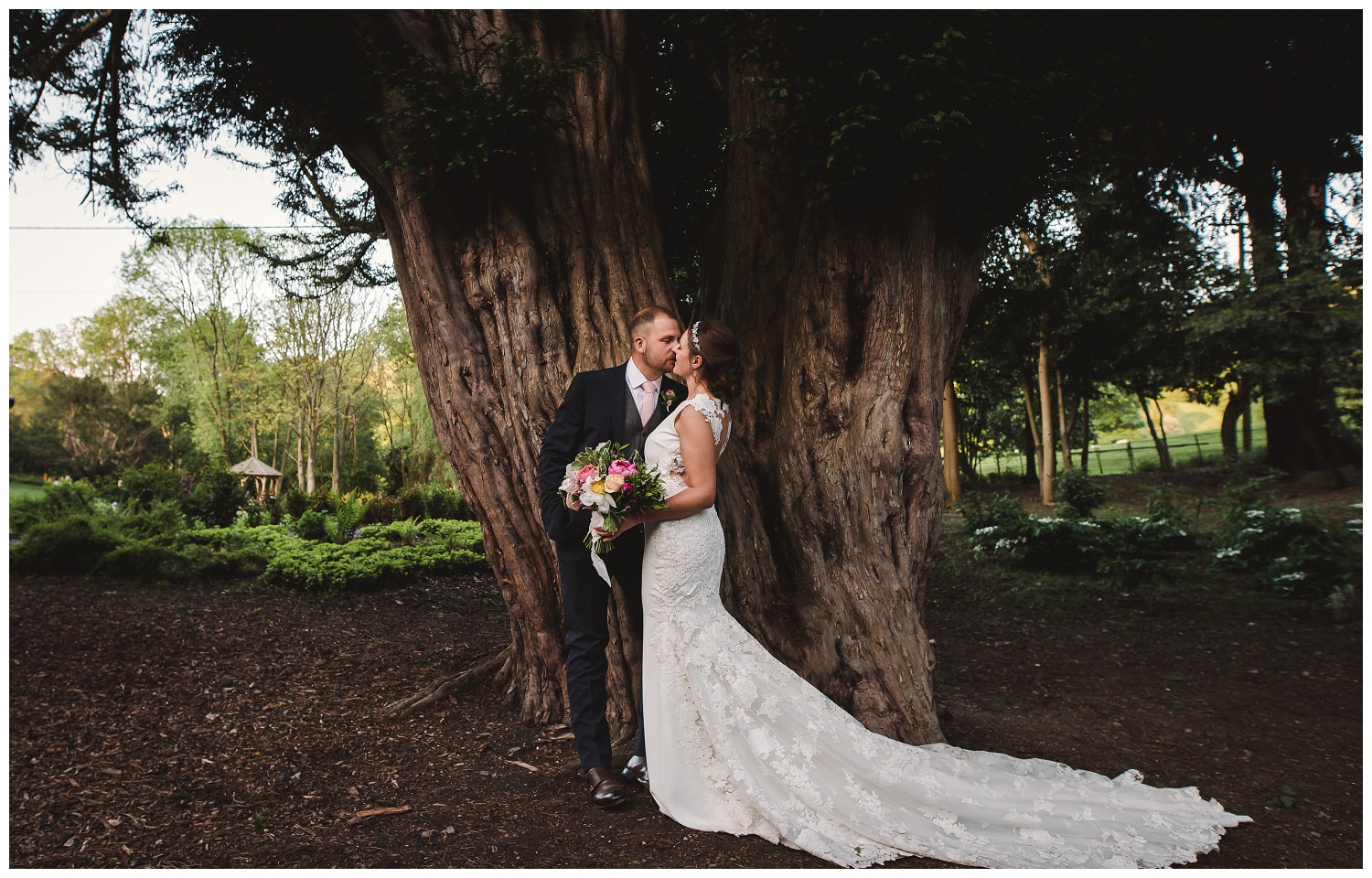 Emily_Mark_Tyn_Dwr_Hall_Wedding_0001.jpg