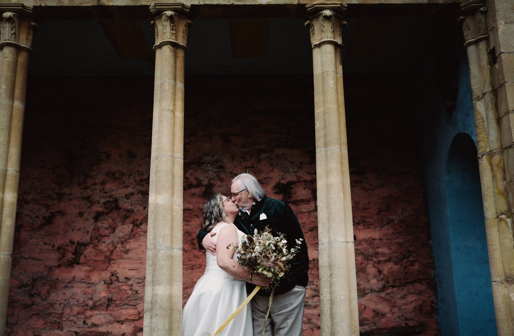 louise_robin_portmeirion_wedding_sneak_peek_0070.jpg