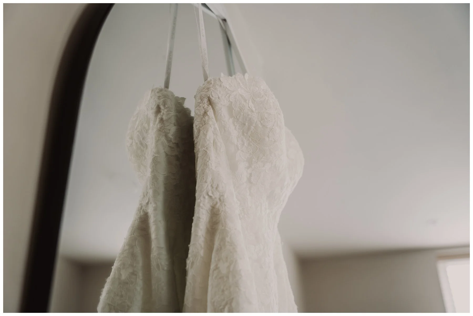 olivia_mike_dodford_inn_wedding_blog_0009.jpg