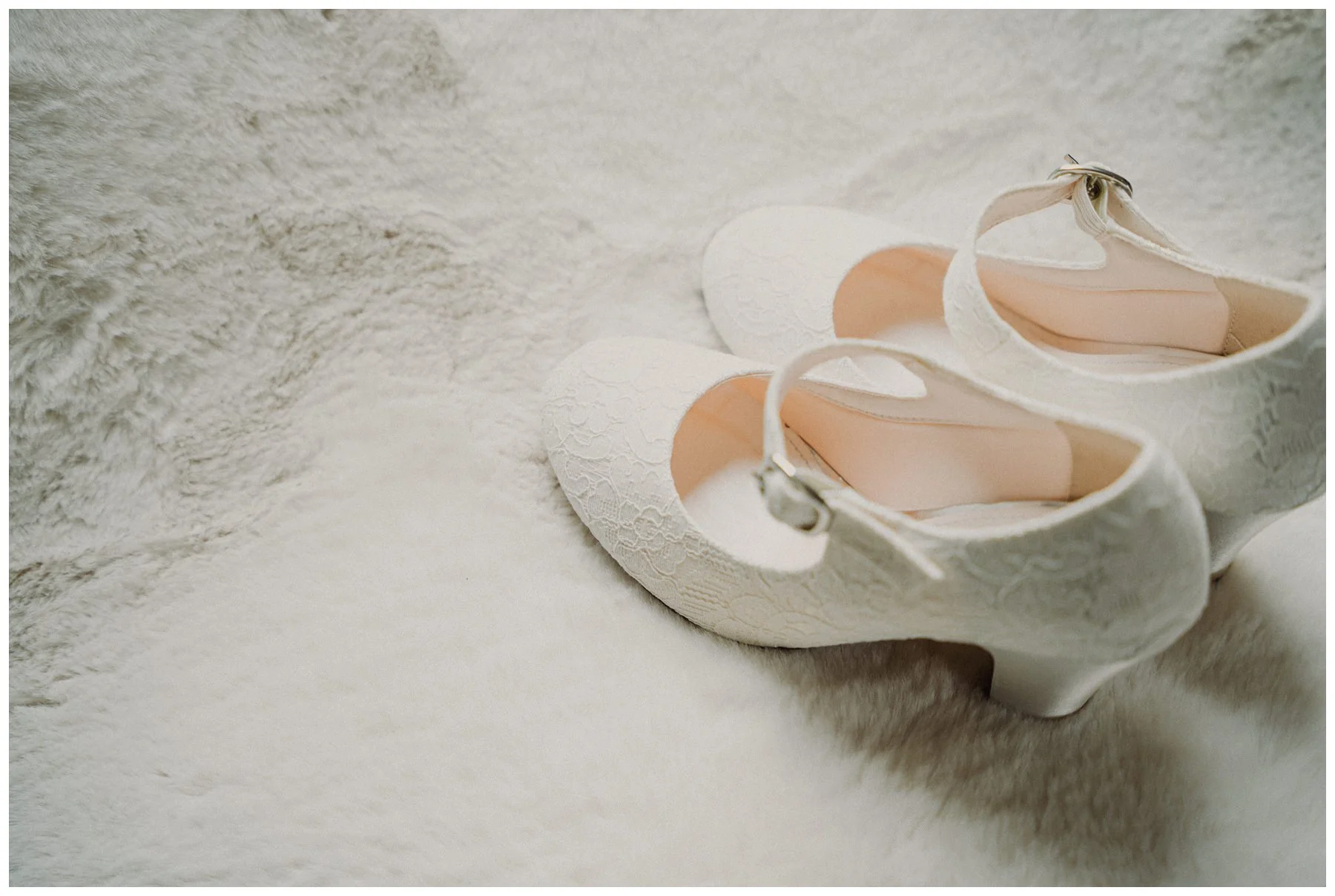 olivia_mike_dodford_inn_wedding_blog_0017.jpg
