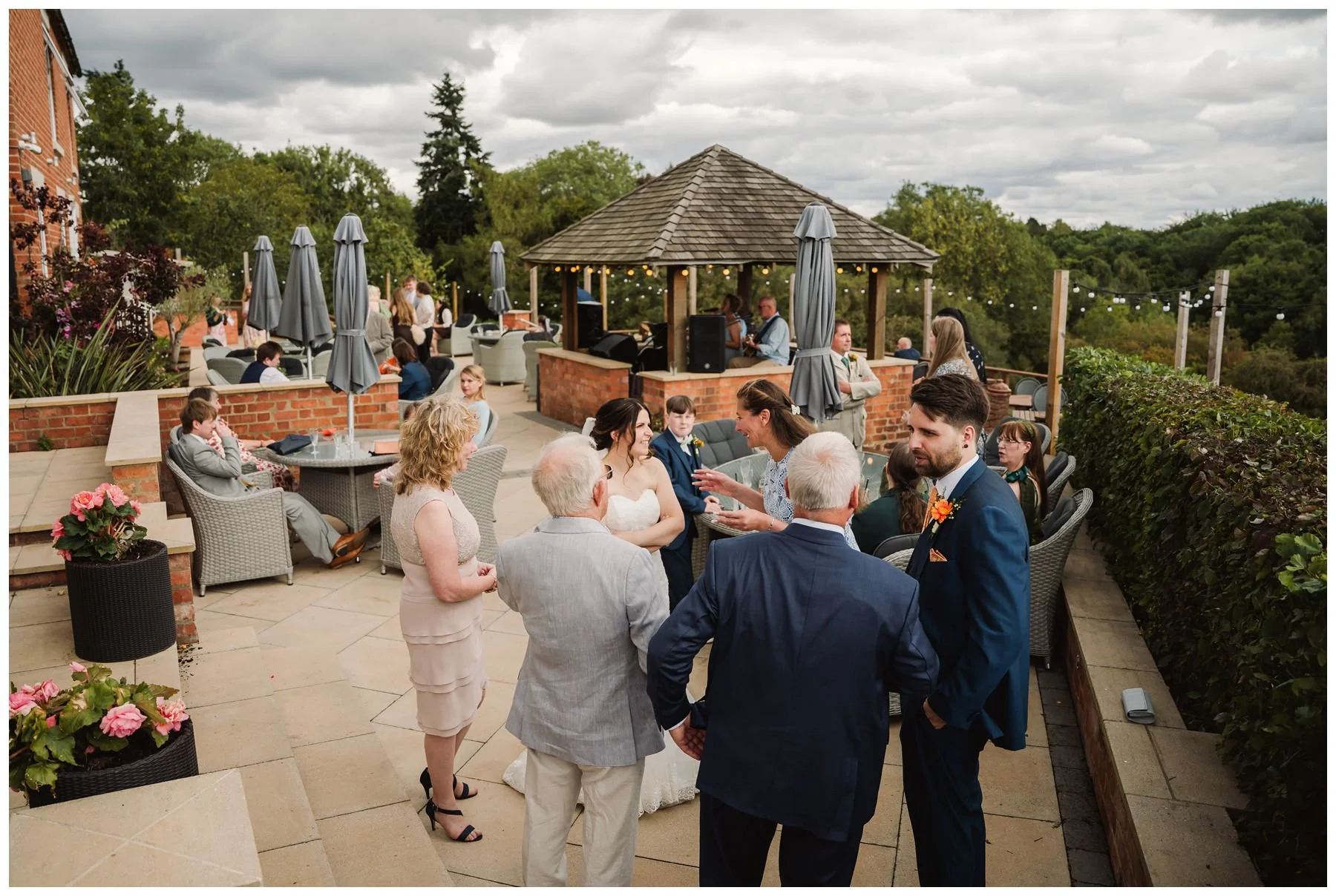 olivia_mike_dodford_inn_wedding_blog_0097.jpg