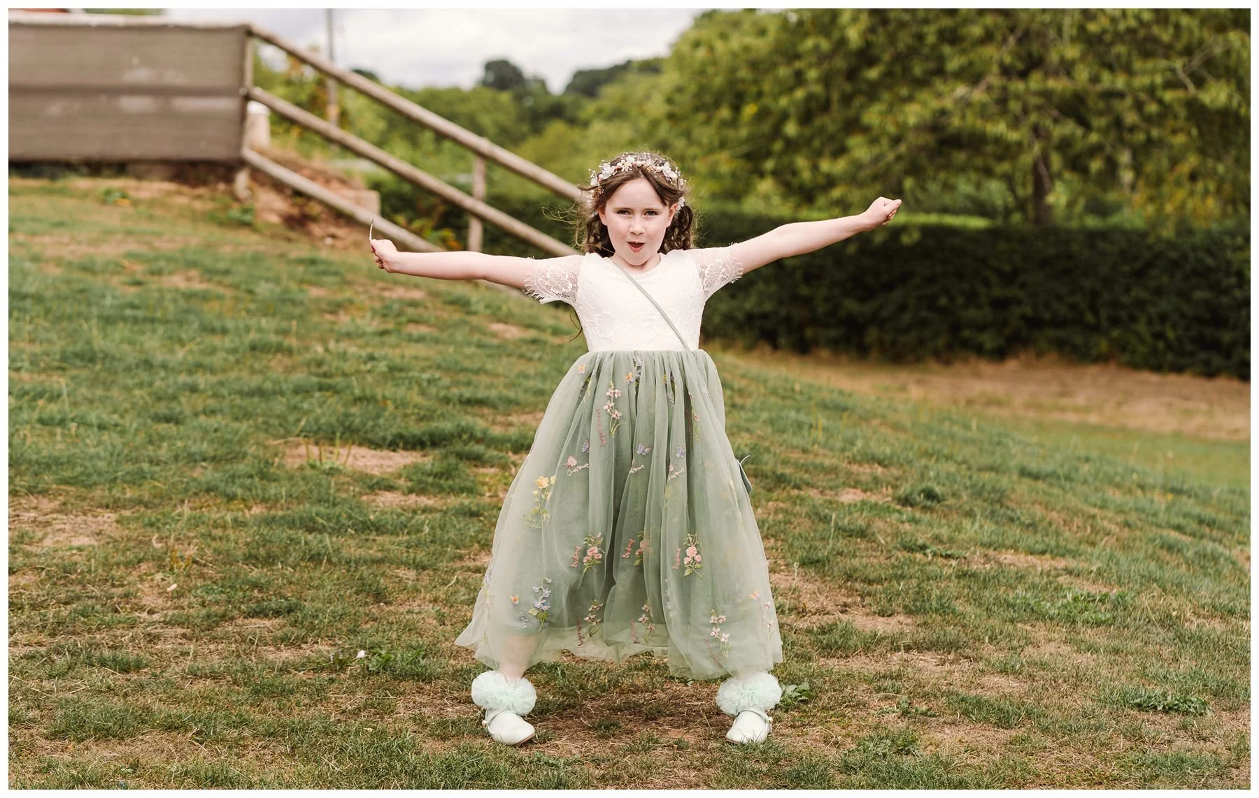 olivia_mike_dodford_inn_wedding_blog_0102.jpg