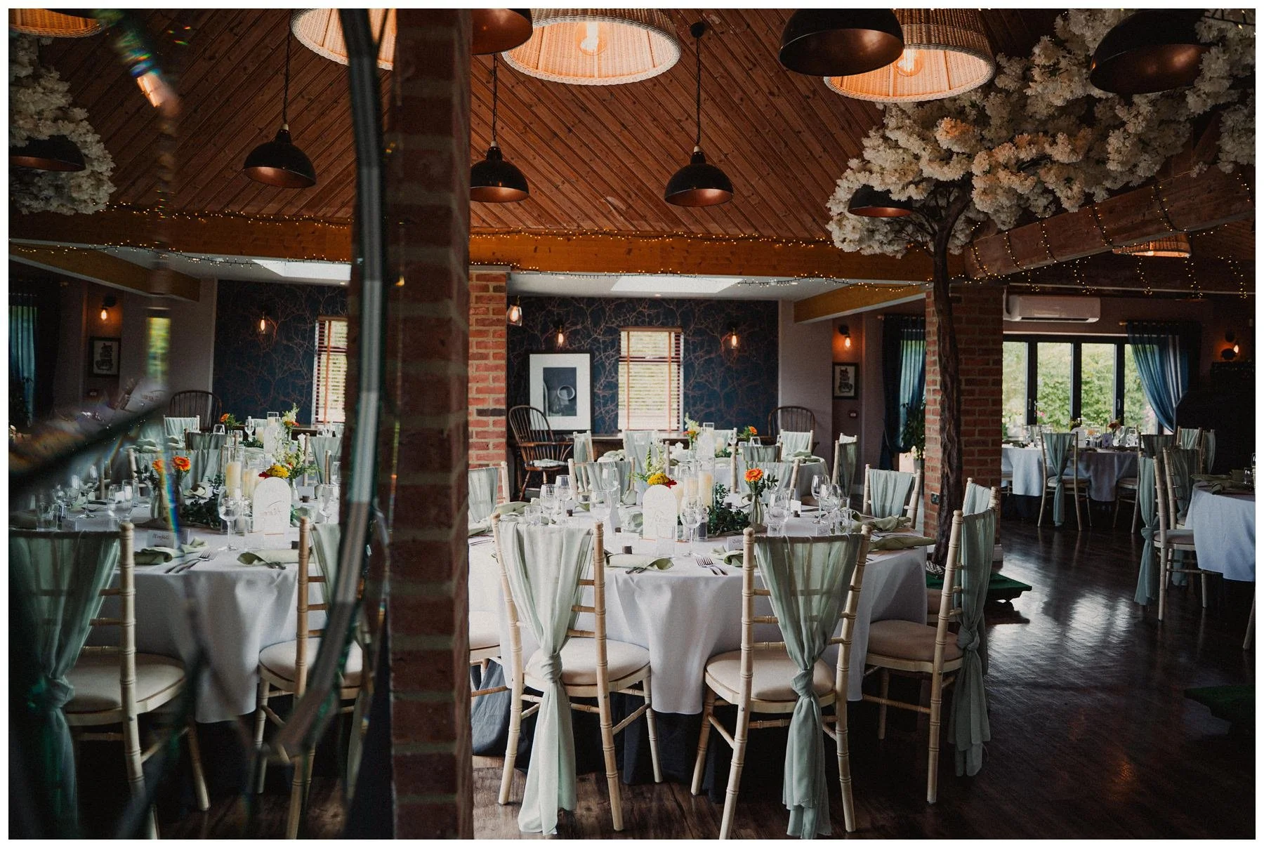 olivia_mike_dodford_inn_wedding_blog_0116.jpg