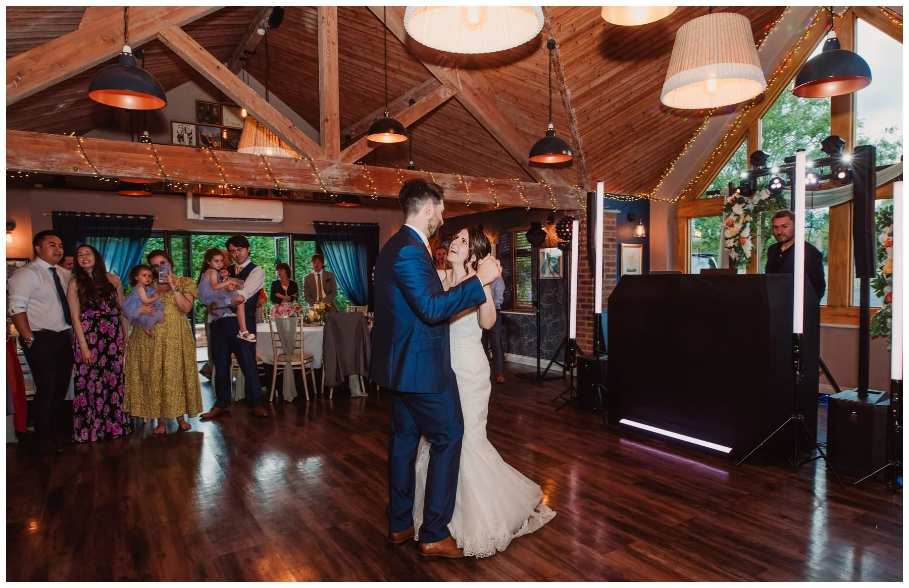 olivia_mike_dodford_inn_wedding_blog_0189.jpg