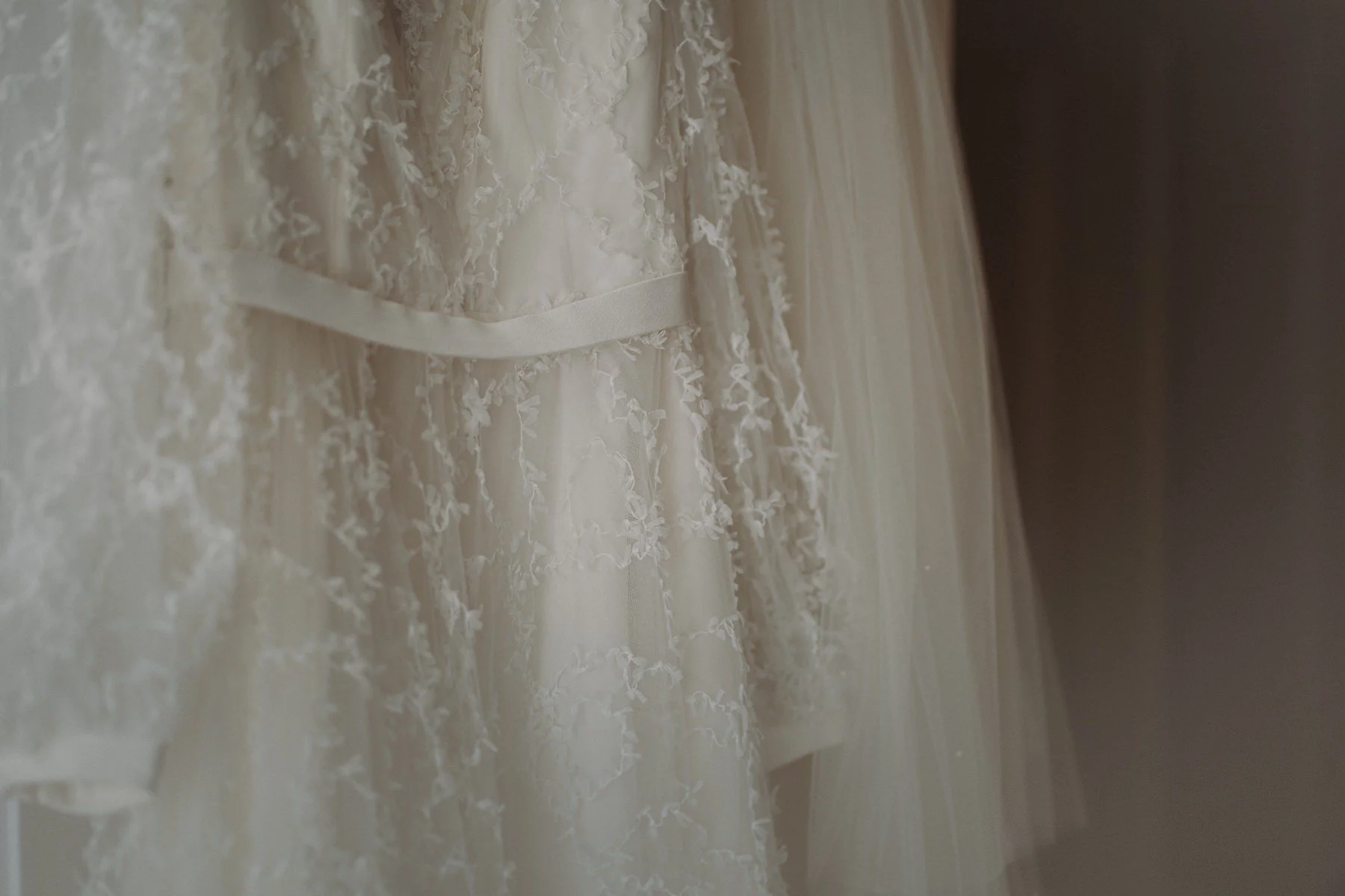 Ben_Carla_Wedding_Tease_Colville_Hall-4_0004.jpg