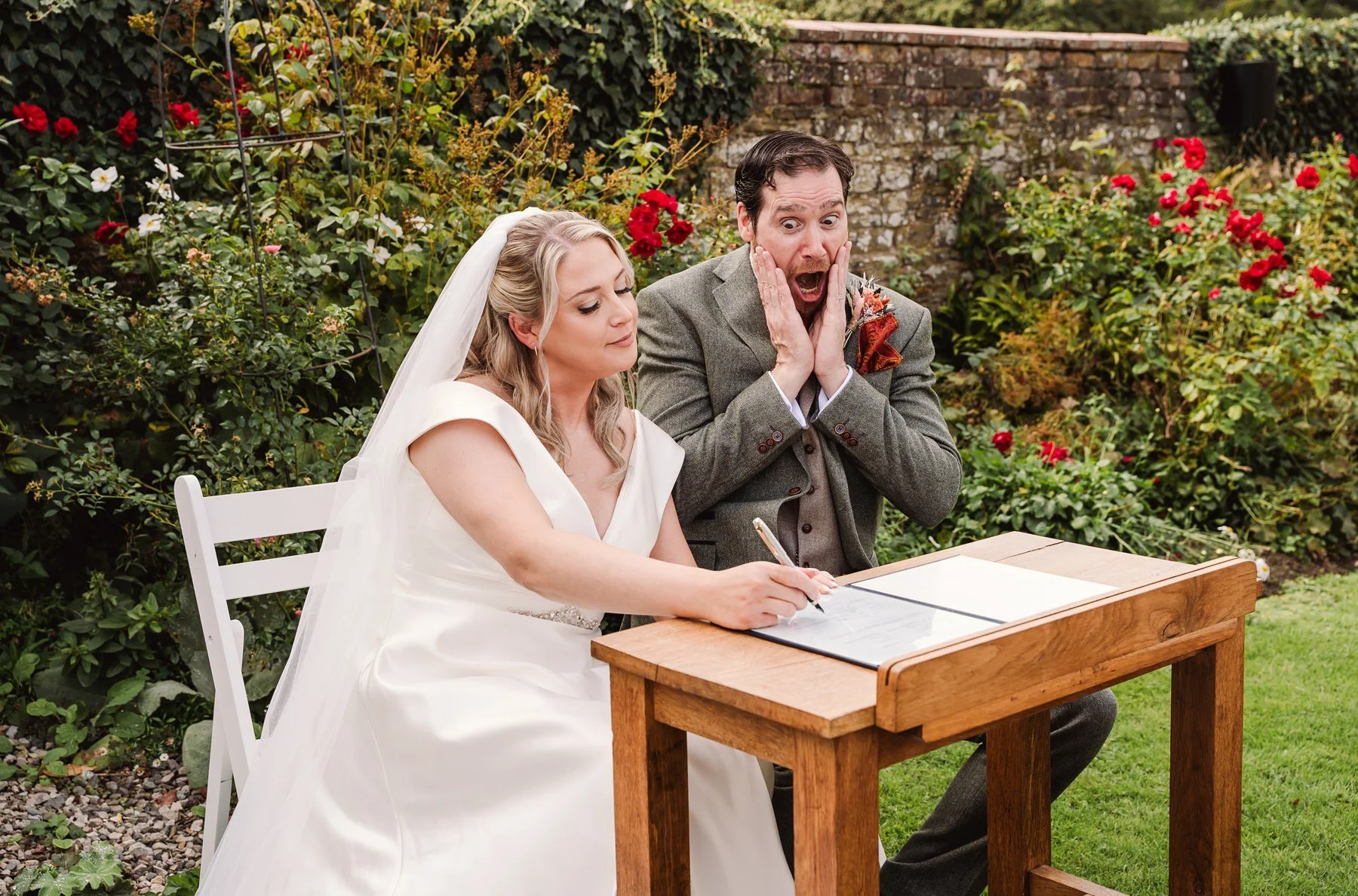 char_gary_tease_delbury_hall_wedding_amytiphoto_0283.jpg