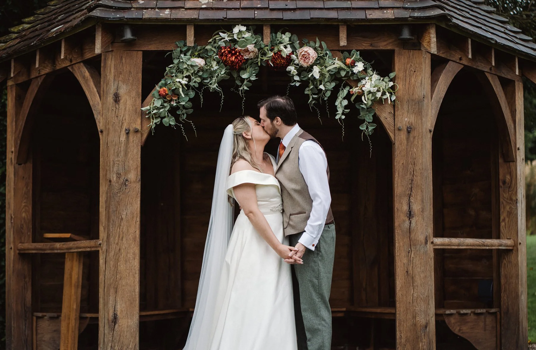 char_gary_tease_delbury_hall_wedding_amytiphoto_0430.jpg