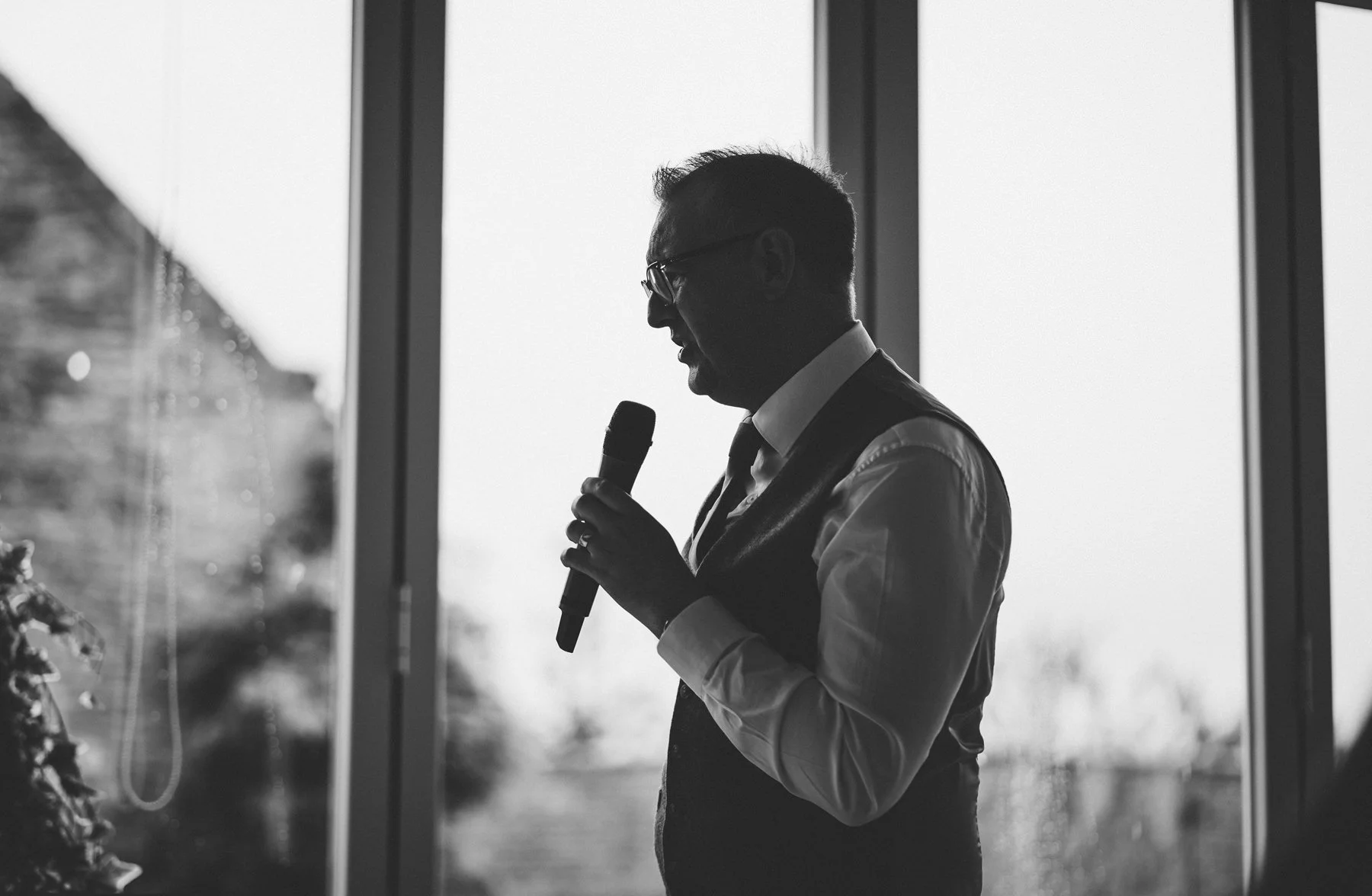 char_gary_tease_delbury_hall_wedding_amytiphoto_0408.jpg