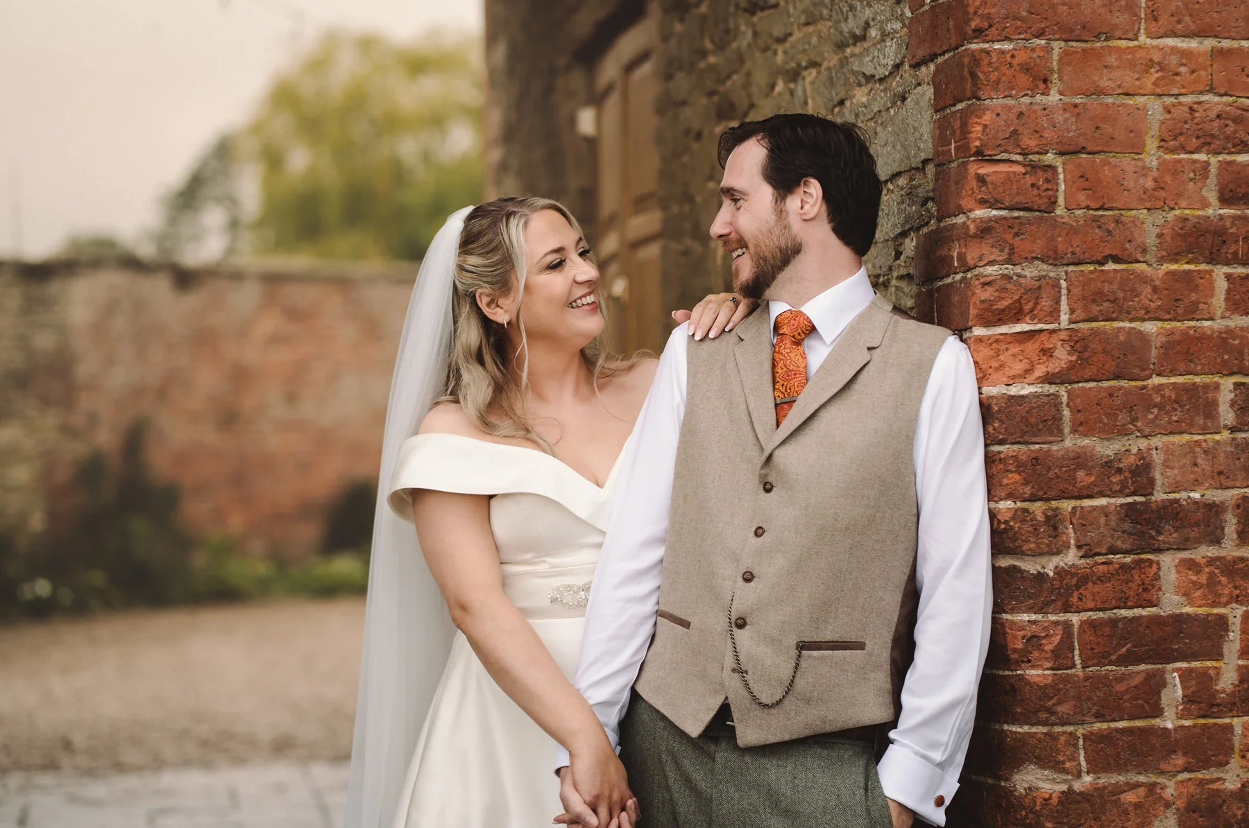 char_gary_tease_delbury_hall_wedding_amytiphoto_0424.jpg