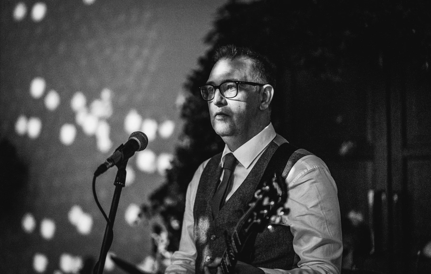 char_gary_tease_delbury_hall_wedding_amytiphoto_0451.jpg