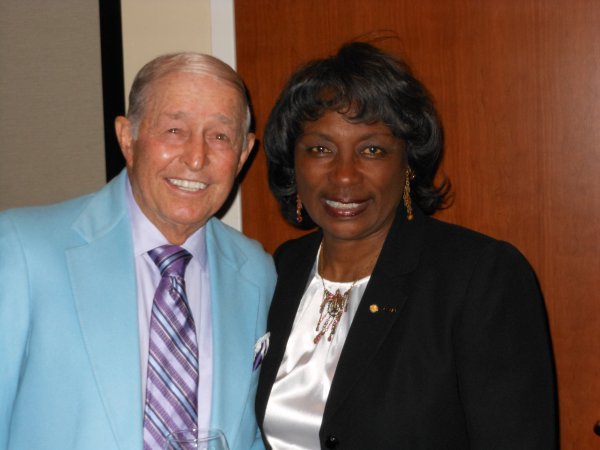 Renee Powell &amp; Golf Legend Bob Toski at PGA Hall of Fame induction ceremony of Bill Powell.&nbsp; 
