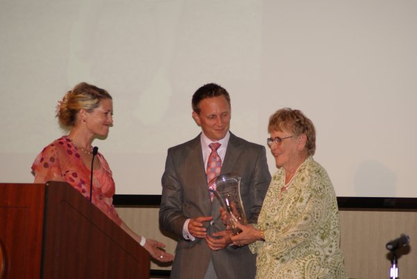  Mark &amp; Katie Smucker present award to LPGA Founder Shirley Spork Clearview LPGA Pro Am Fundraiser Dinner.&nbsp; 