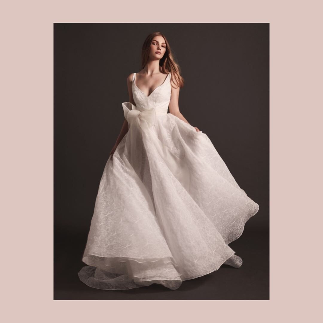 ✨Spring is a lovely reminder of how beautiful change can truly be✨

✨ The Arabella gown is nothing but beautiful. She is the belle of the ball. A lightweight ballgown featuring a delicately embroidered floral print on organza imported from Italy. To 