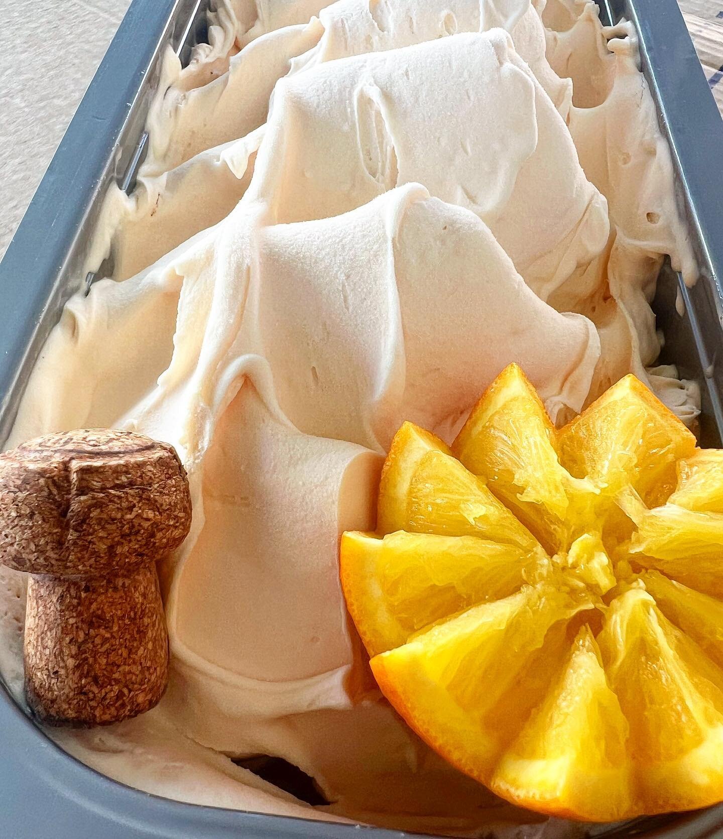 We&rsquo;re starting off 2023 with Champagne in Sorbet form 🍾🍨🎆

Fresh house juiced oranges 🍊 with champagne 🍾 gives you our 
Mimosa Sorbet 🍨🍊🍾
(Orange Champagne)

Celebrate the New Year, New You, Same You or New Flavor with us 💯🍾🍨

This s