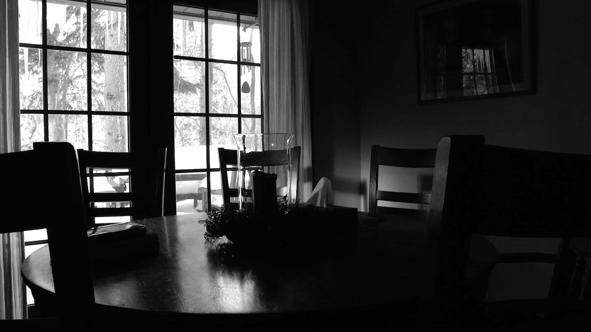Dinning room table.jpg