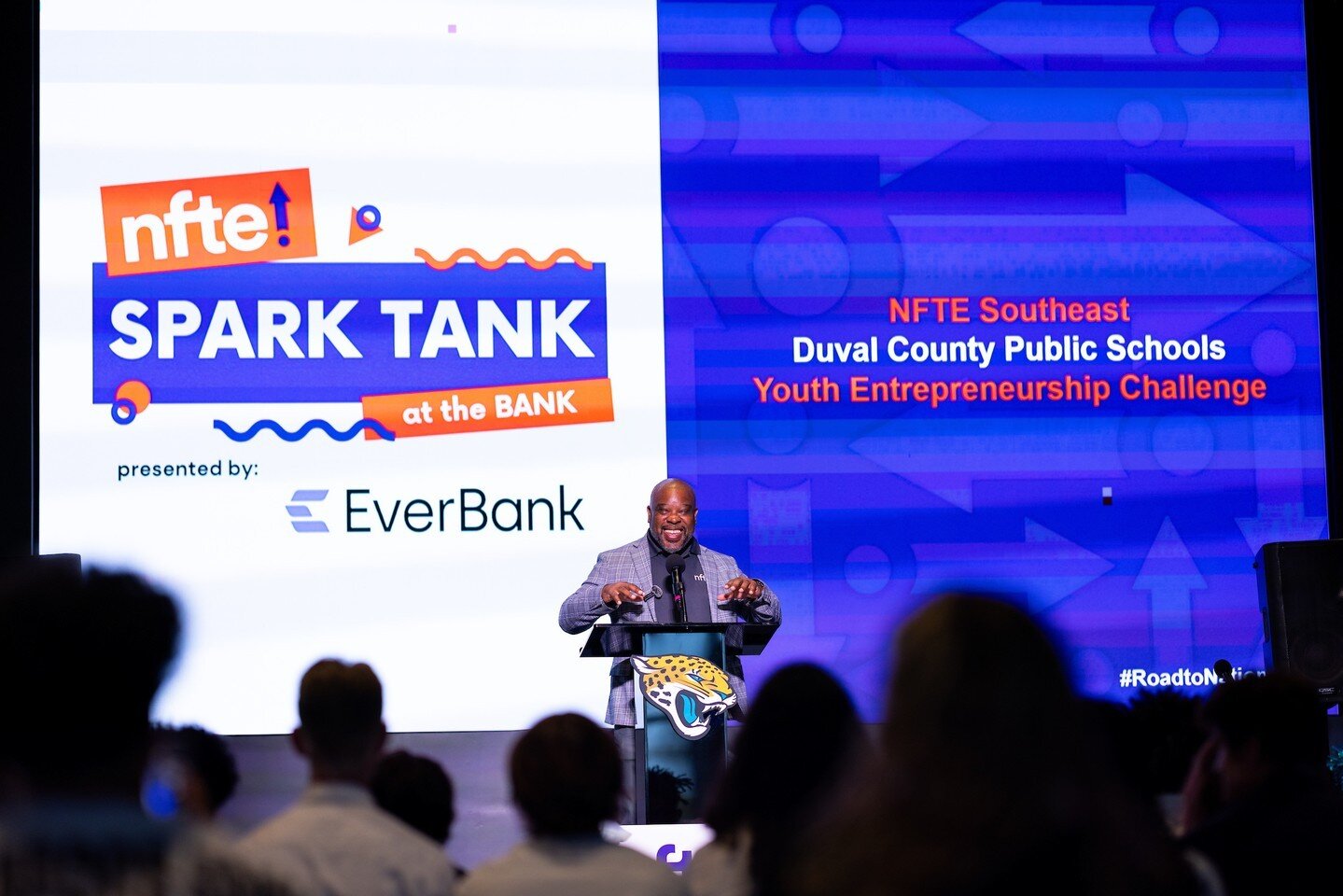 Last week we hosted @Everbank__ &amp; @NFTESoutheast's Spark Tank at the Bank: @DuvalCountrySchools Youth Entrepreneurship Challenge! Congratulations to Voice Off, the business idea of Tereisha Chestnut and Jamie Ballard of Mandarin High School who t