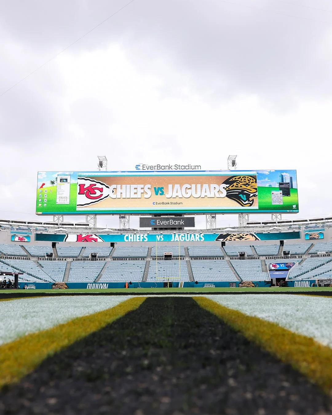 The stage is set. 🔒

#KCvsJAX