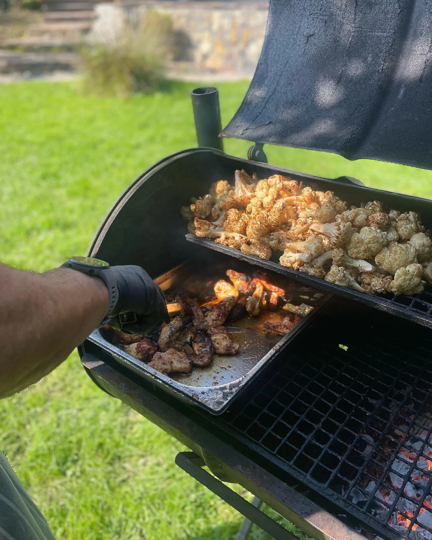 Ellie & Jon
A bride in a sequin jumpsuit ✔️