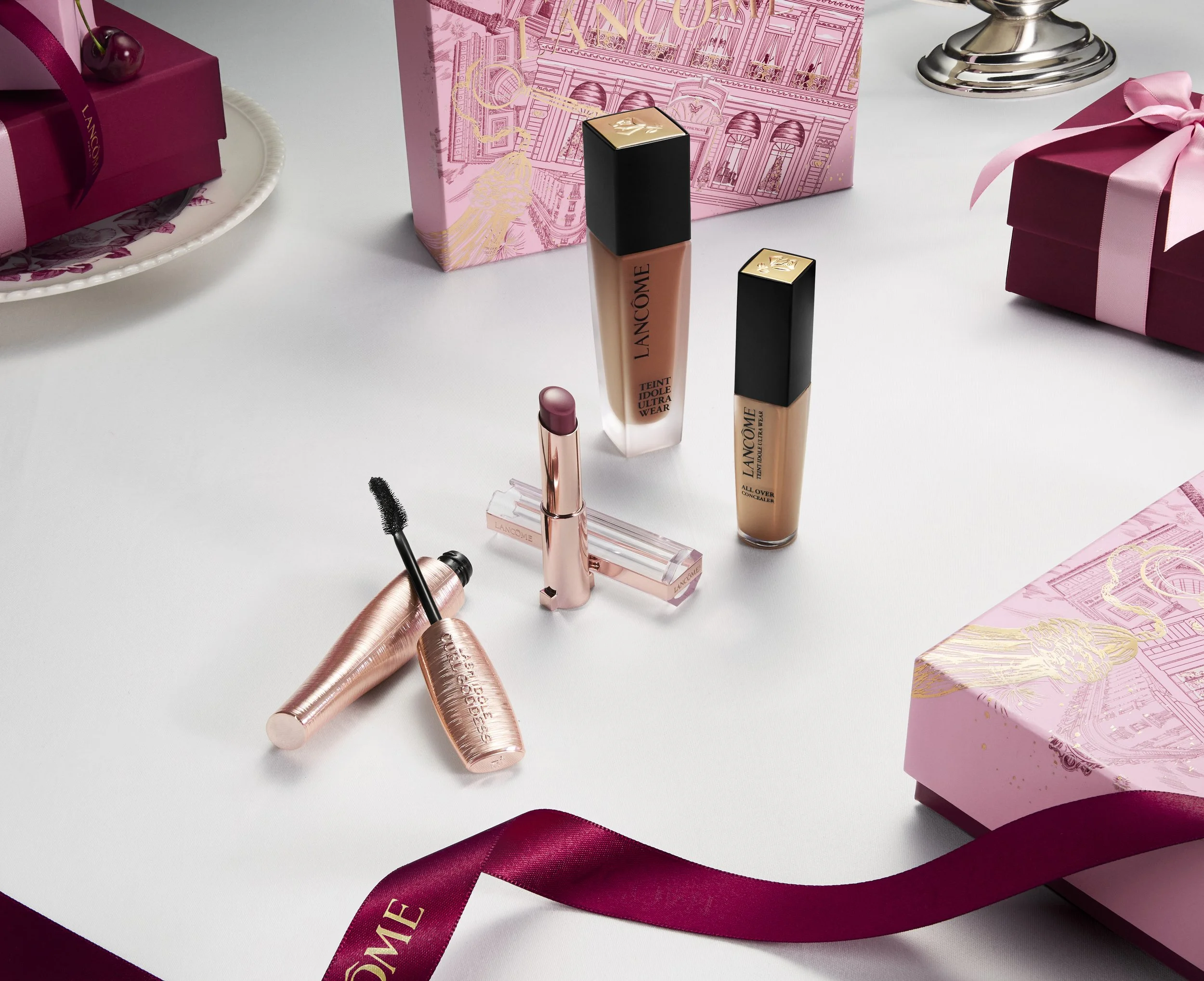 SHOT31_HOLIDAY26_CROSSAXE_MAKEUP_2701_FS_v3_QC_R300.jpg