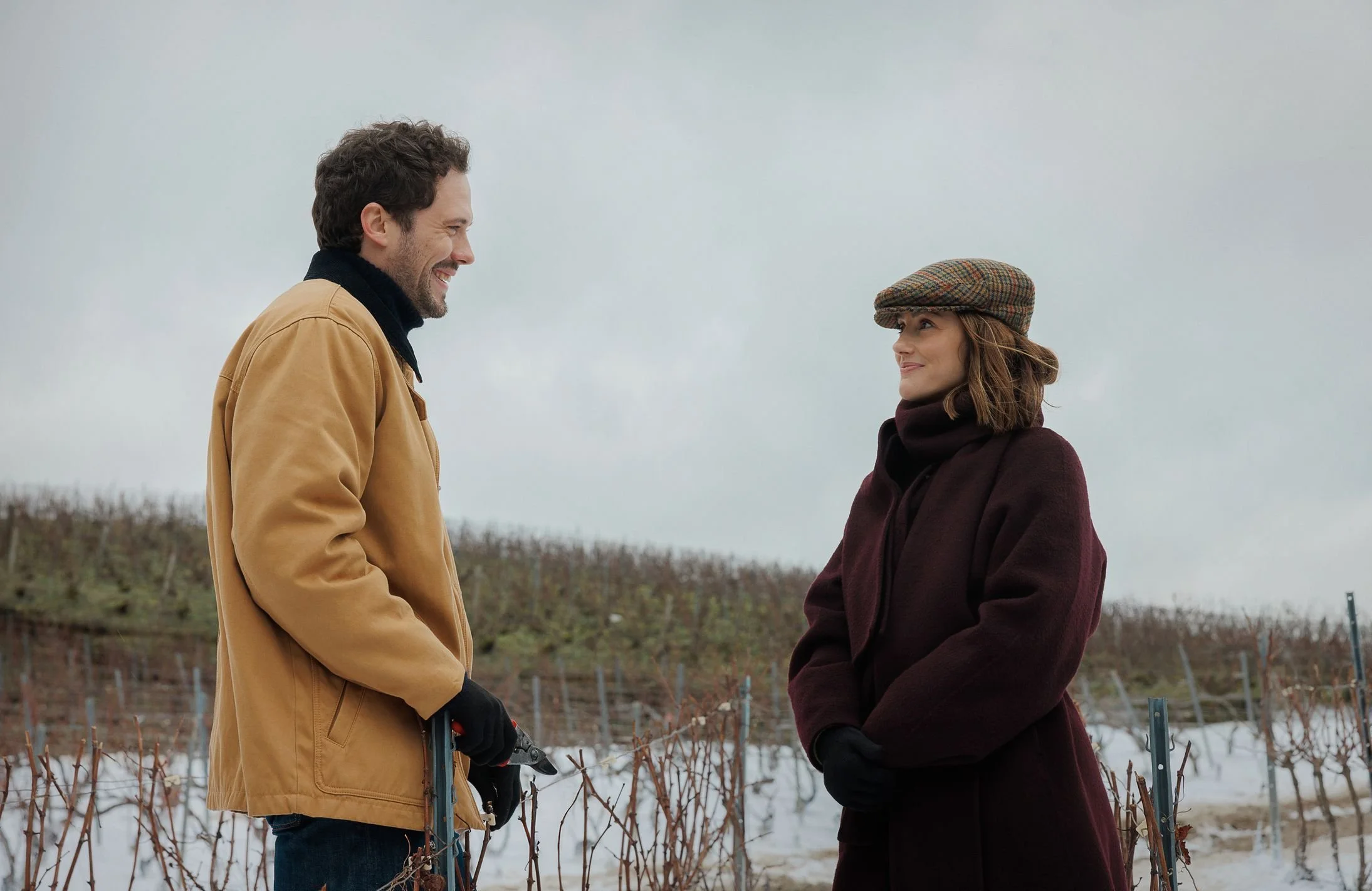 Champagne-Problems-la-comedie-romantique-de-Noel-qui-va-vous-rechauffer-le-coeur-sur-Netflix.jpg