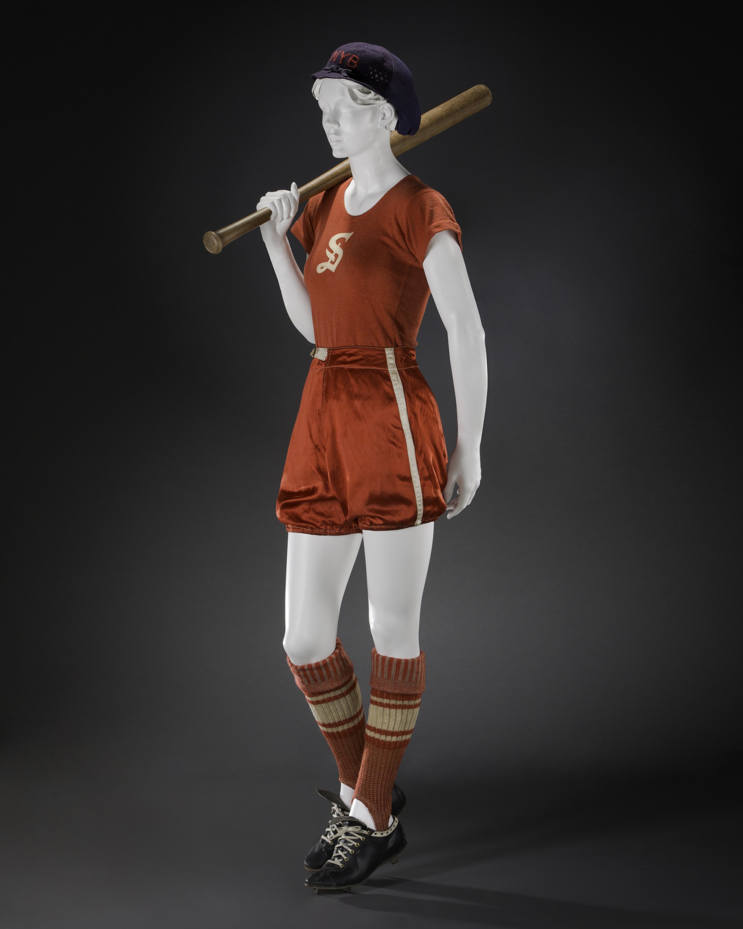  Baseball ensemble with Spalding cleats, 1930s Photo: Brian Davis © FIDM Museum CourtesyAmerican Federation of Arts 