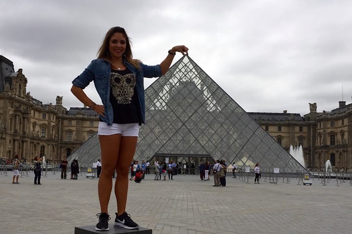 That's me up there being the typical tourist! (I couldn't help myself!)