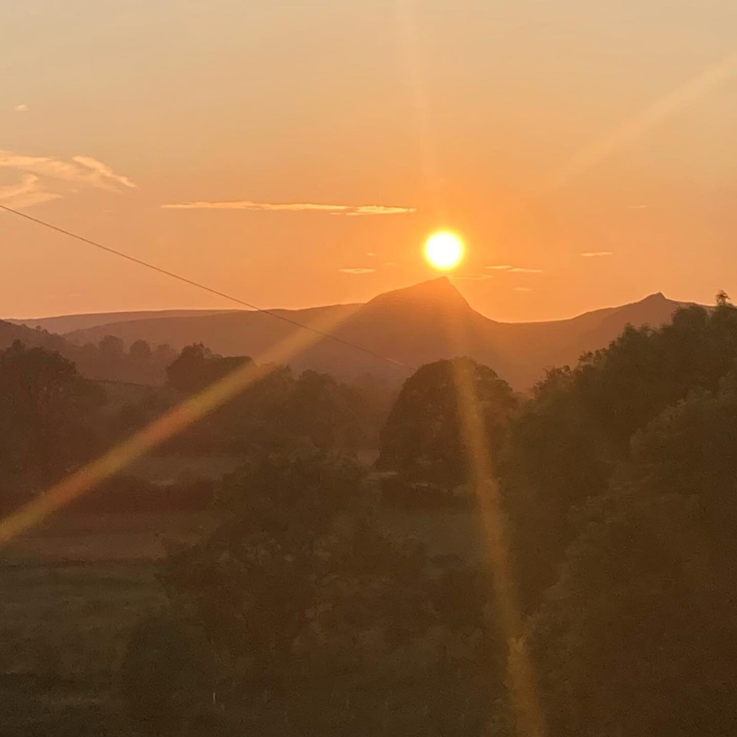 Camping ⛺️😊
.
.
#derbyshiredales 
#campfire 
#campfirecooking 
#sunset