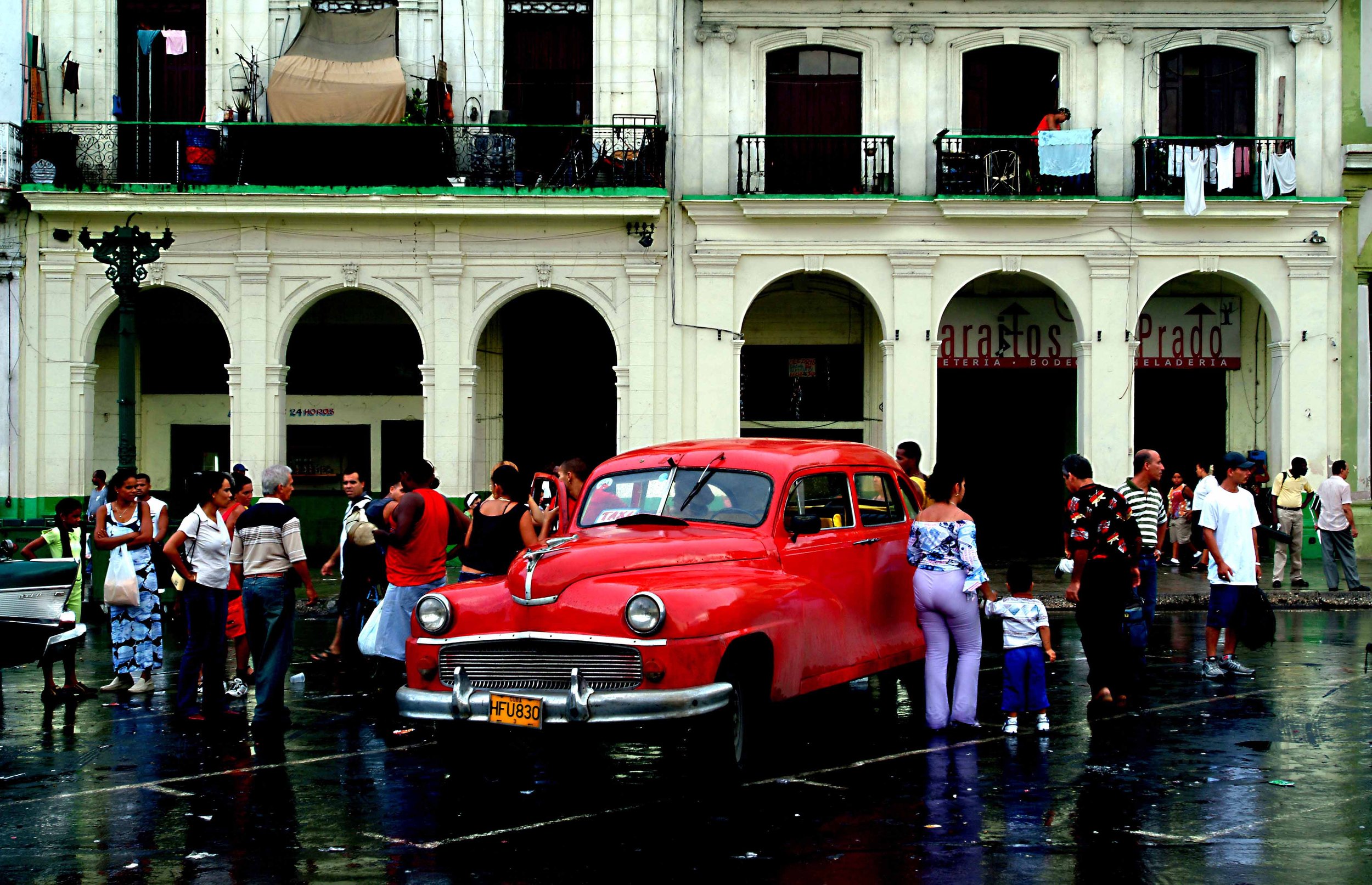 Cuba HavanaRed Taxi.jpg