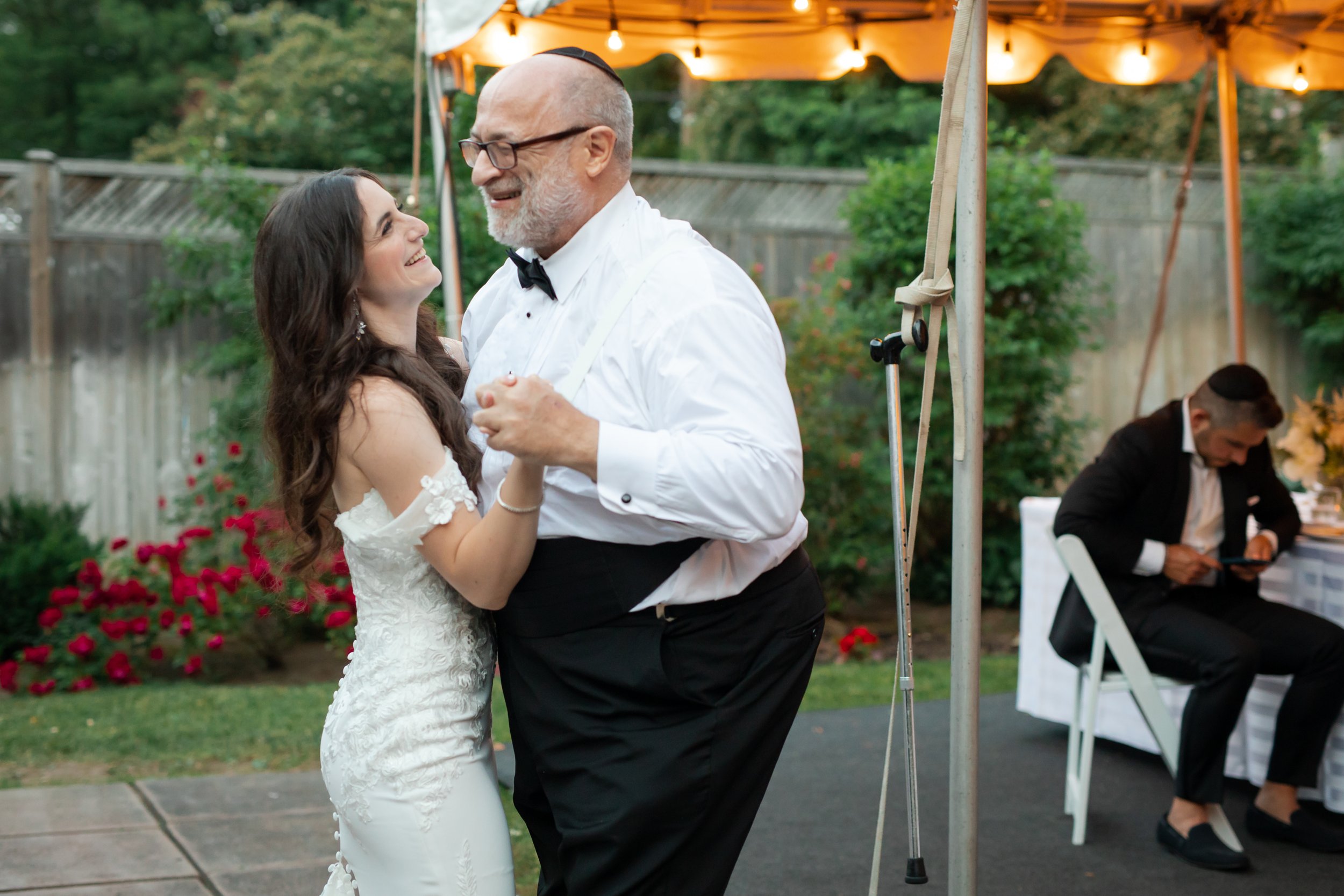 Toronto-gta-vaughan-wedding-photo-photographer-photography-summer-nature-estate-harding-water-front-melissa-baum-events-bride-groom-jewish-authentic-journalistic-documentary-ceremony-outdoor-minimony