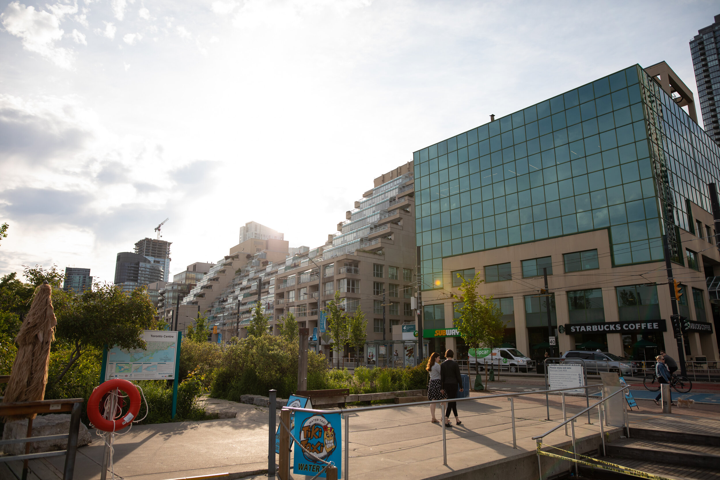 Toronto-photographer-engagement-downtown-king-street-story-urban-yatch-club