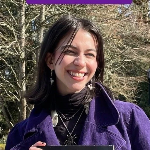  Kenny (she/her)    Teacher  