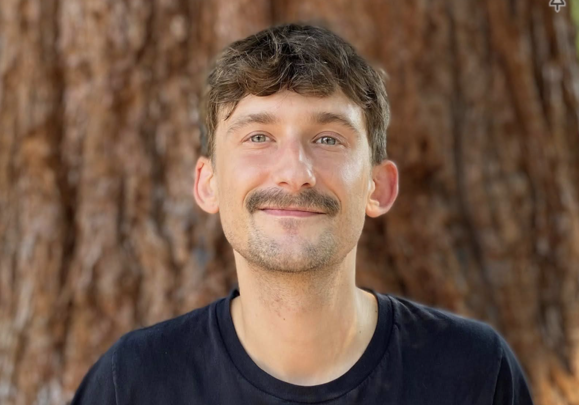  Graham (he/him)    Teacher Aide  