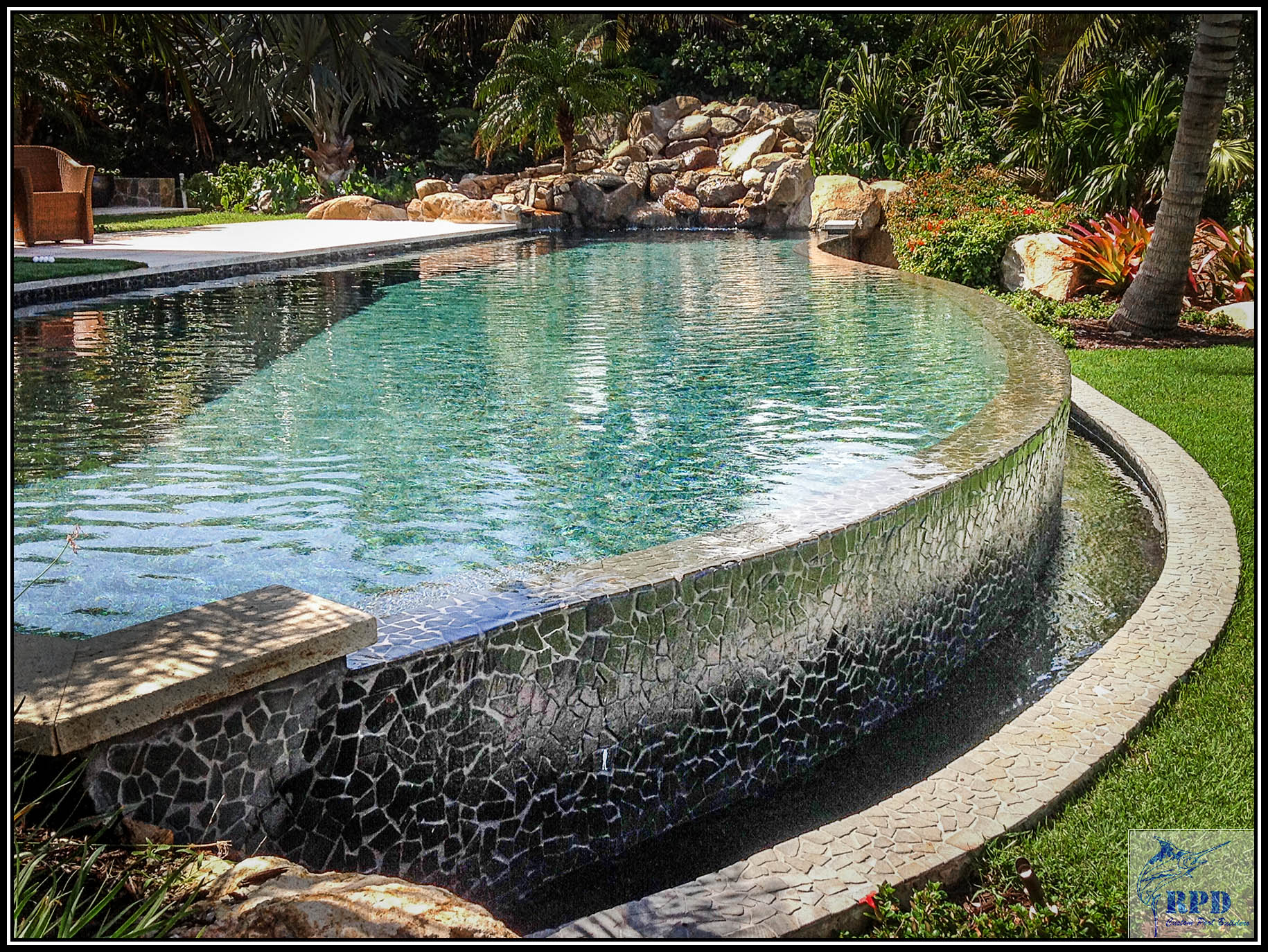 Vanishing Edge pool + dam.