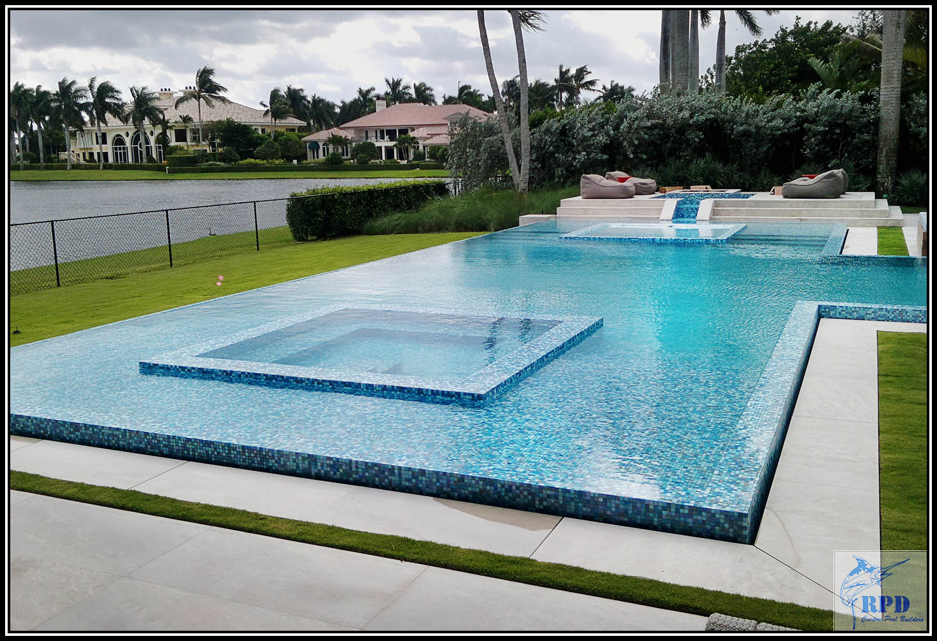 Infinity Pool | Vanishing Edge Pool | Palm Beach FL | Roberts Pool