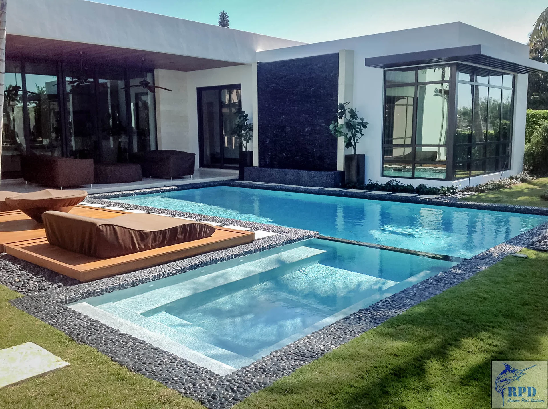pools1,finish, tile coping