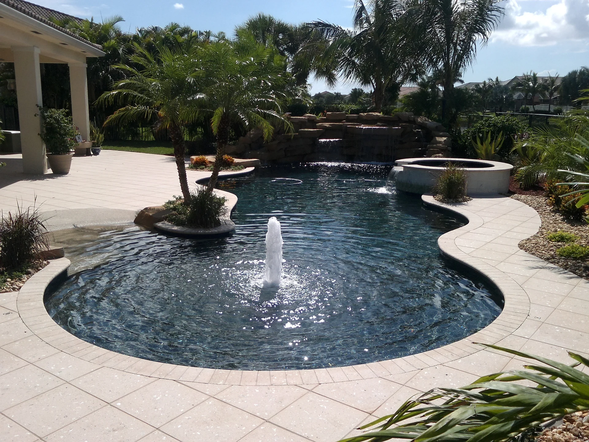 pools1,water features,deck