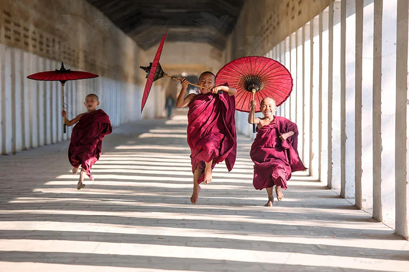 kids-monks-myanmar-holidays.jpg
