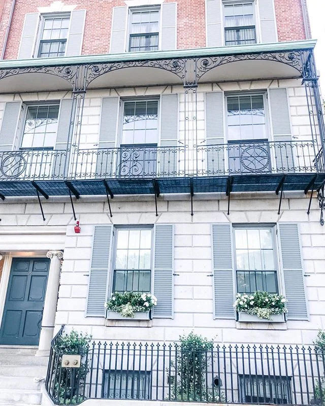 A post-ceremony rehearsal stroll through one of my favorite neighborhoods ✨